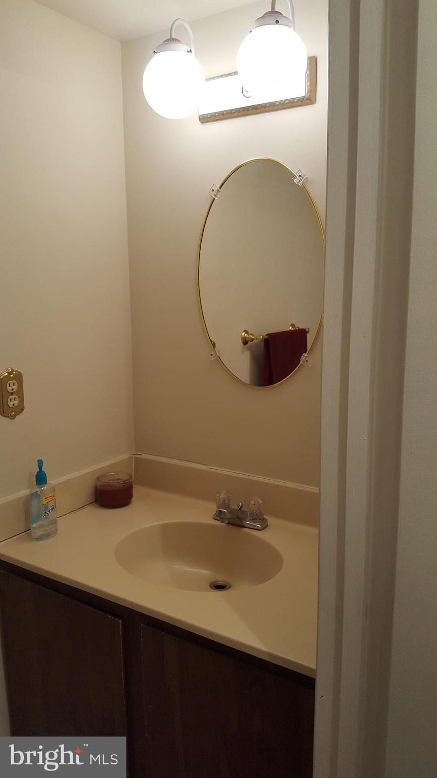 BURKE CENTRE - Residential Lease