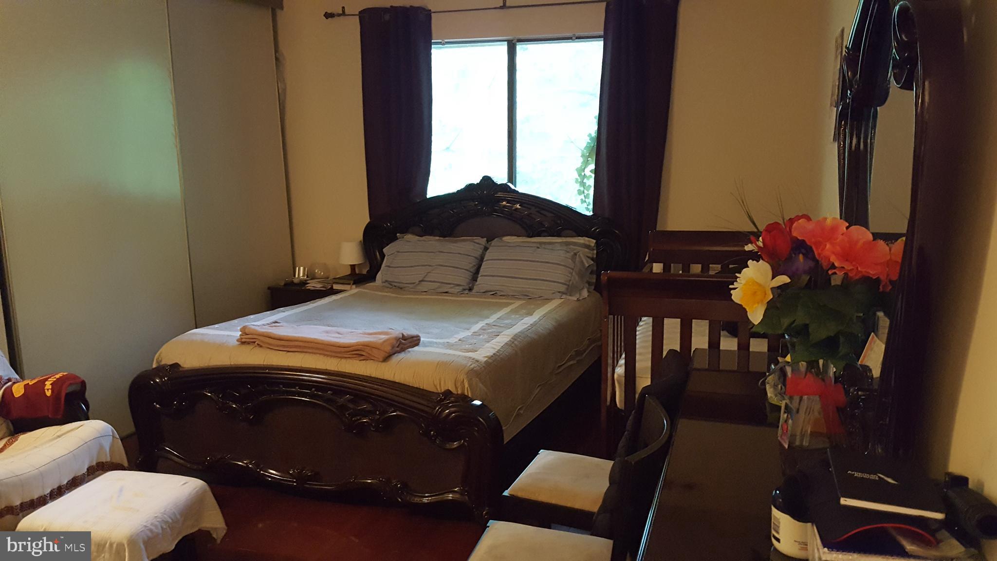 BURKE CENTRE - Residential Lease