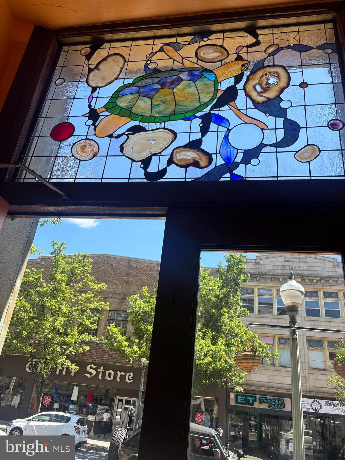 203 N CENTRE STREET