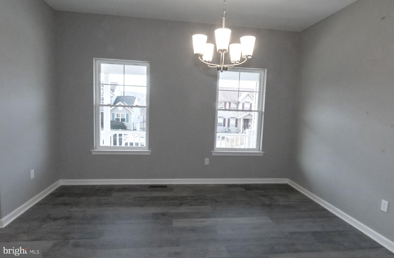 THE PINES - Residential