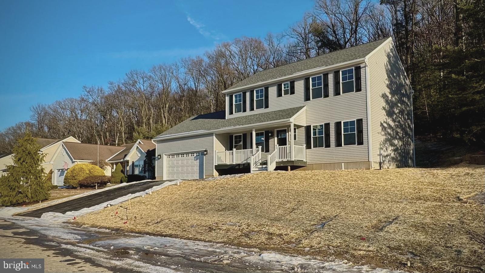 THE PINES - Residential