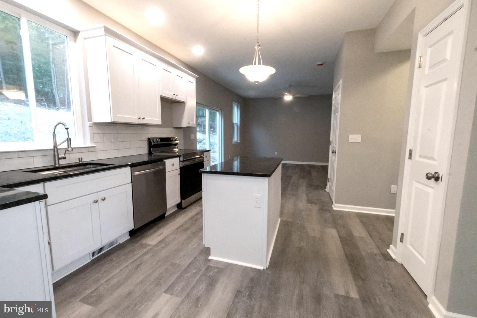 THE PINES - Residential