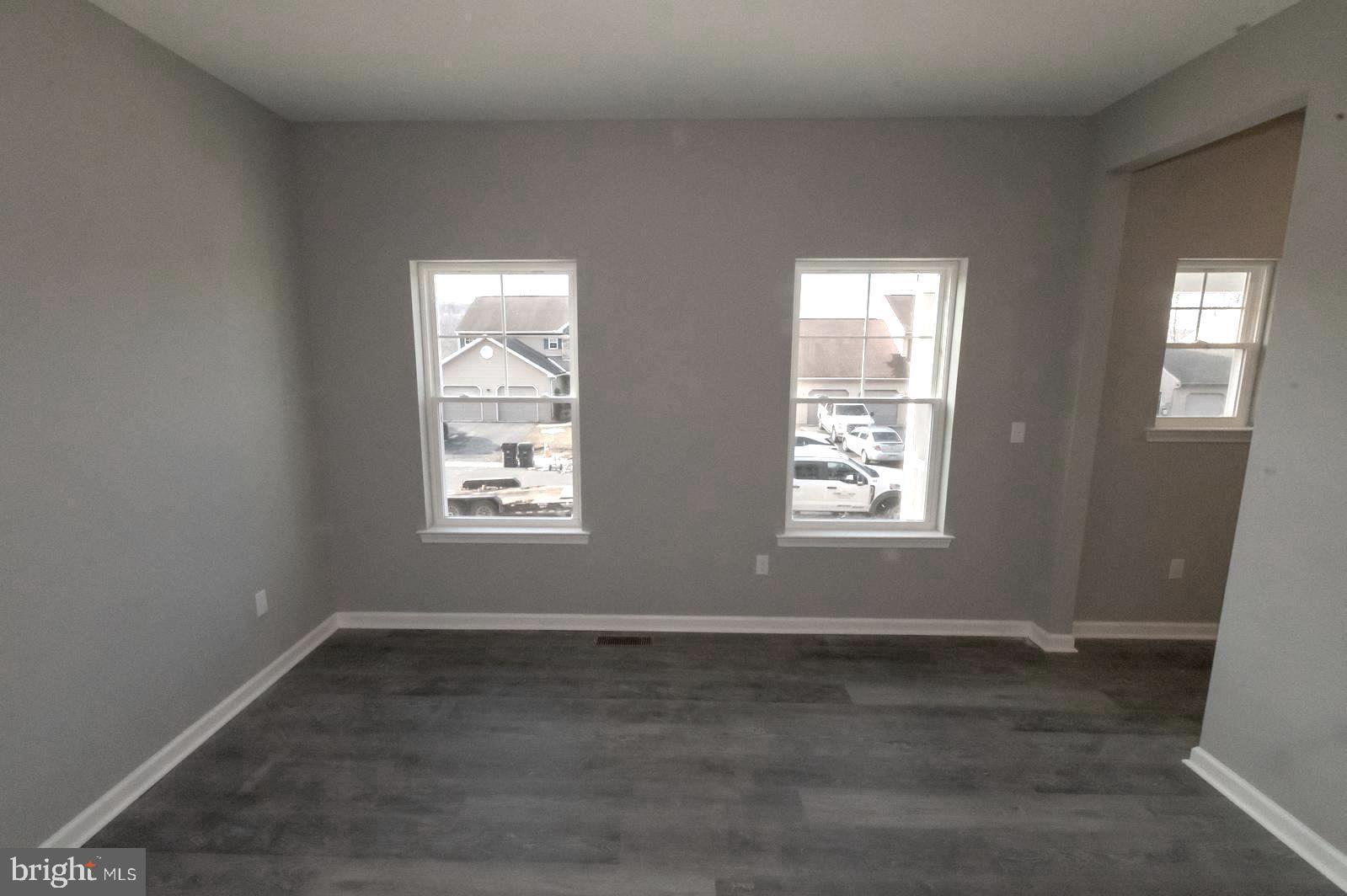 THE PINES - Residential