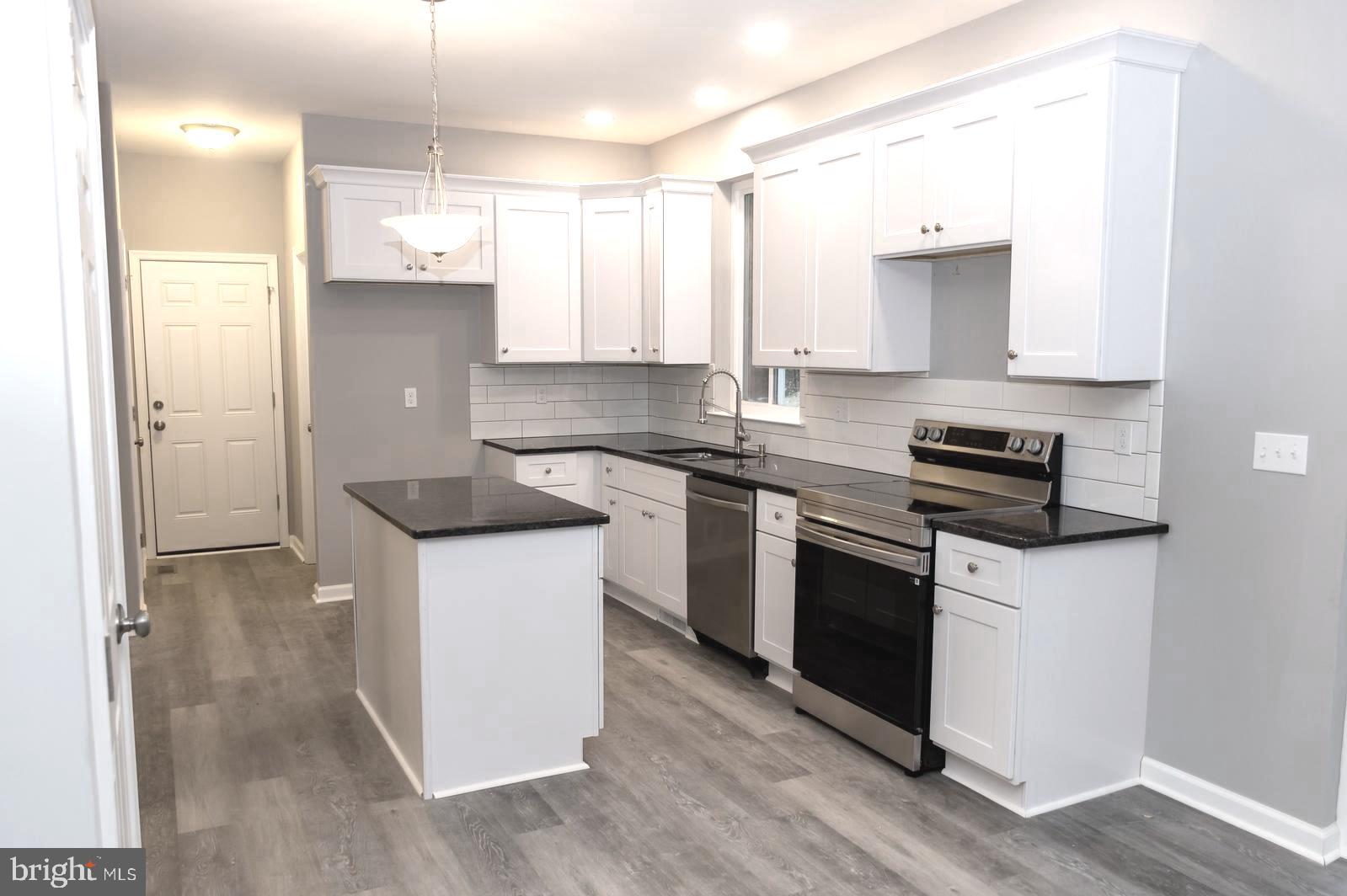 THE PINES - Residential