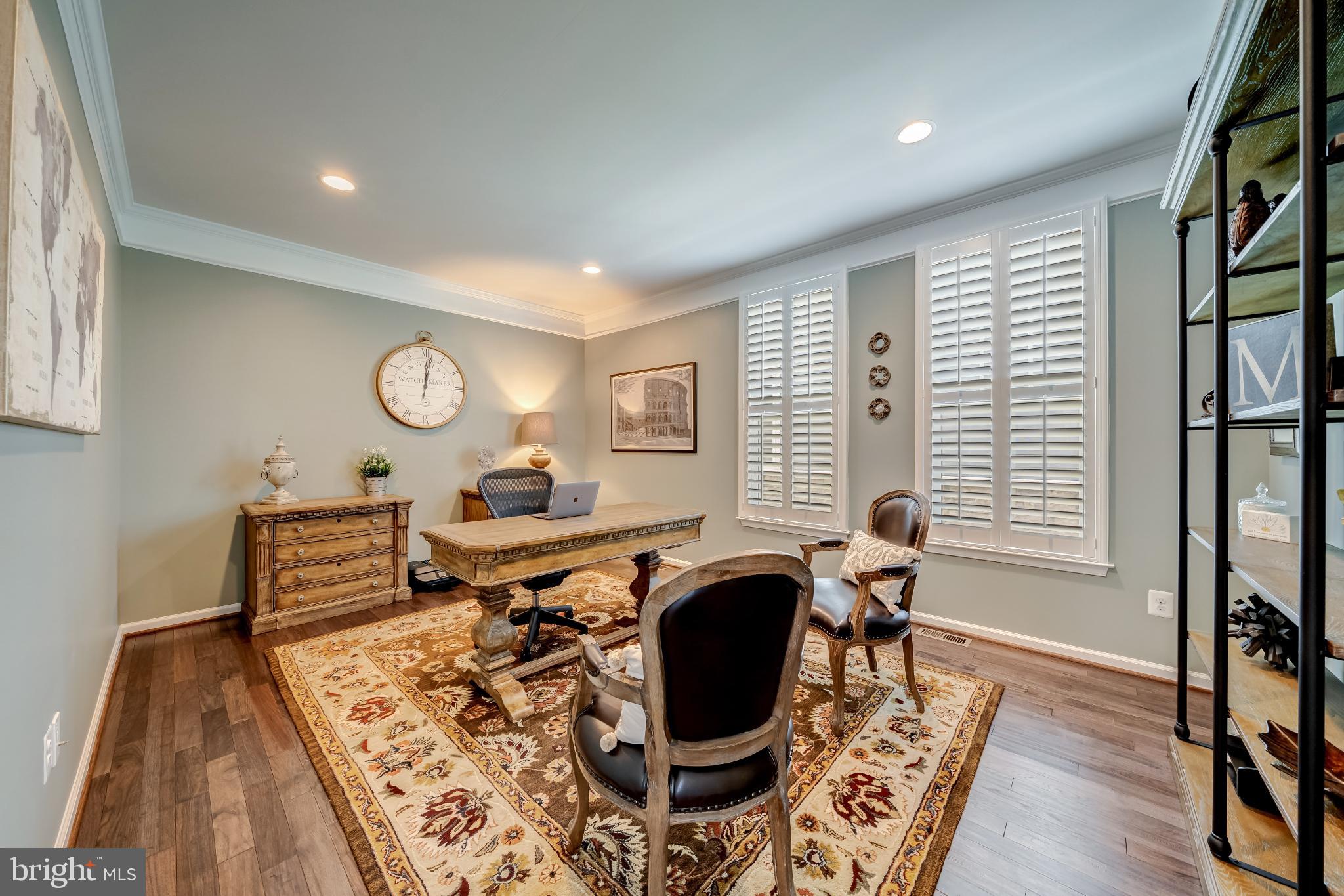 MEADOWBROOK - Residential