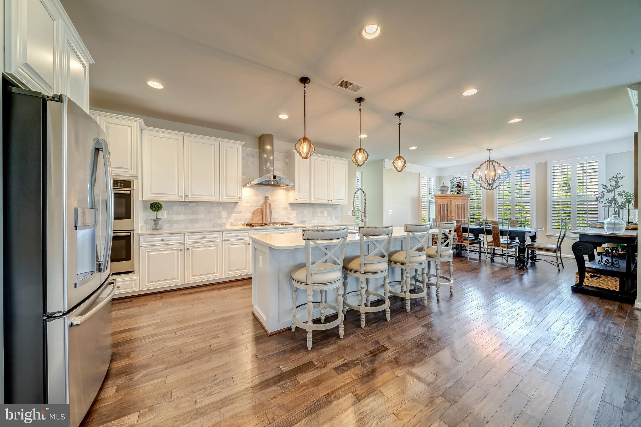 MEADOWBROOK - Residential