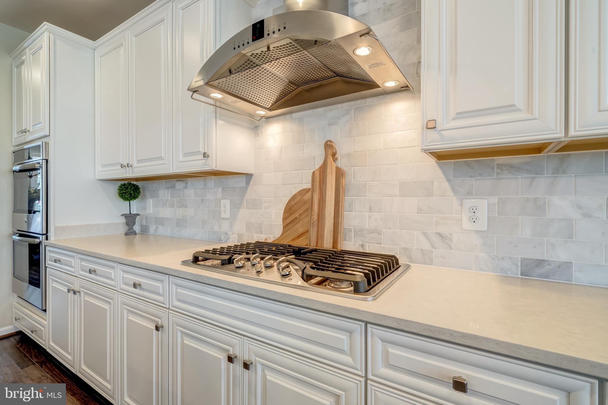 MEADOWBROOK - Residential