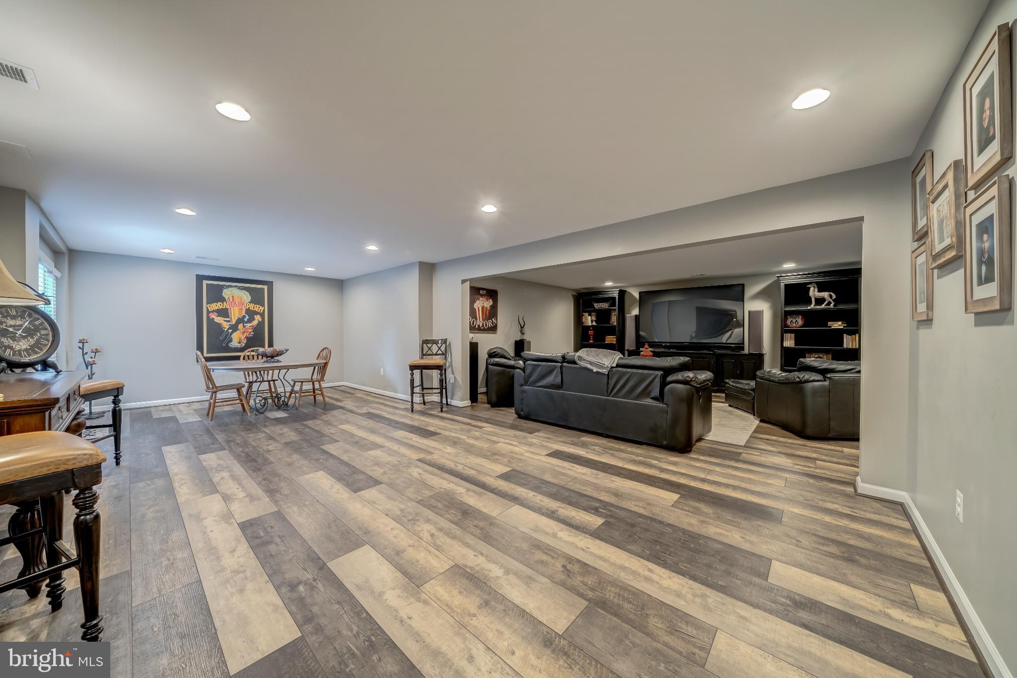 MEADOWBROOK - Residential