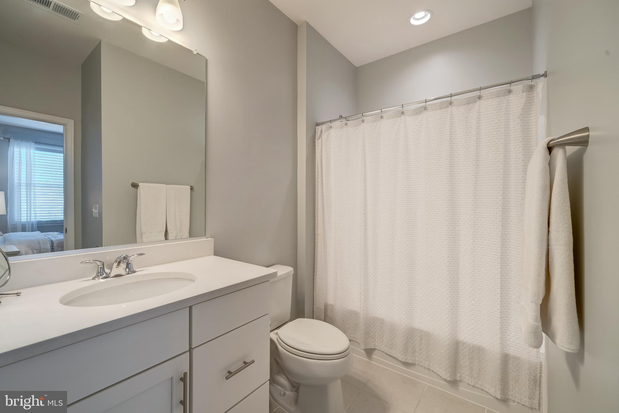 MEADOWBROOK - Residential