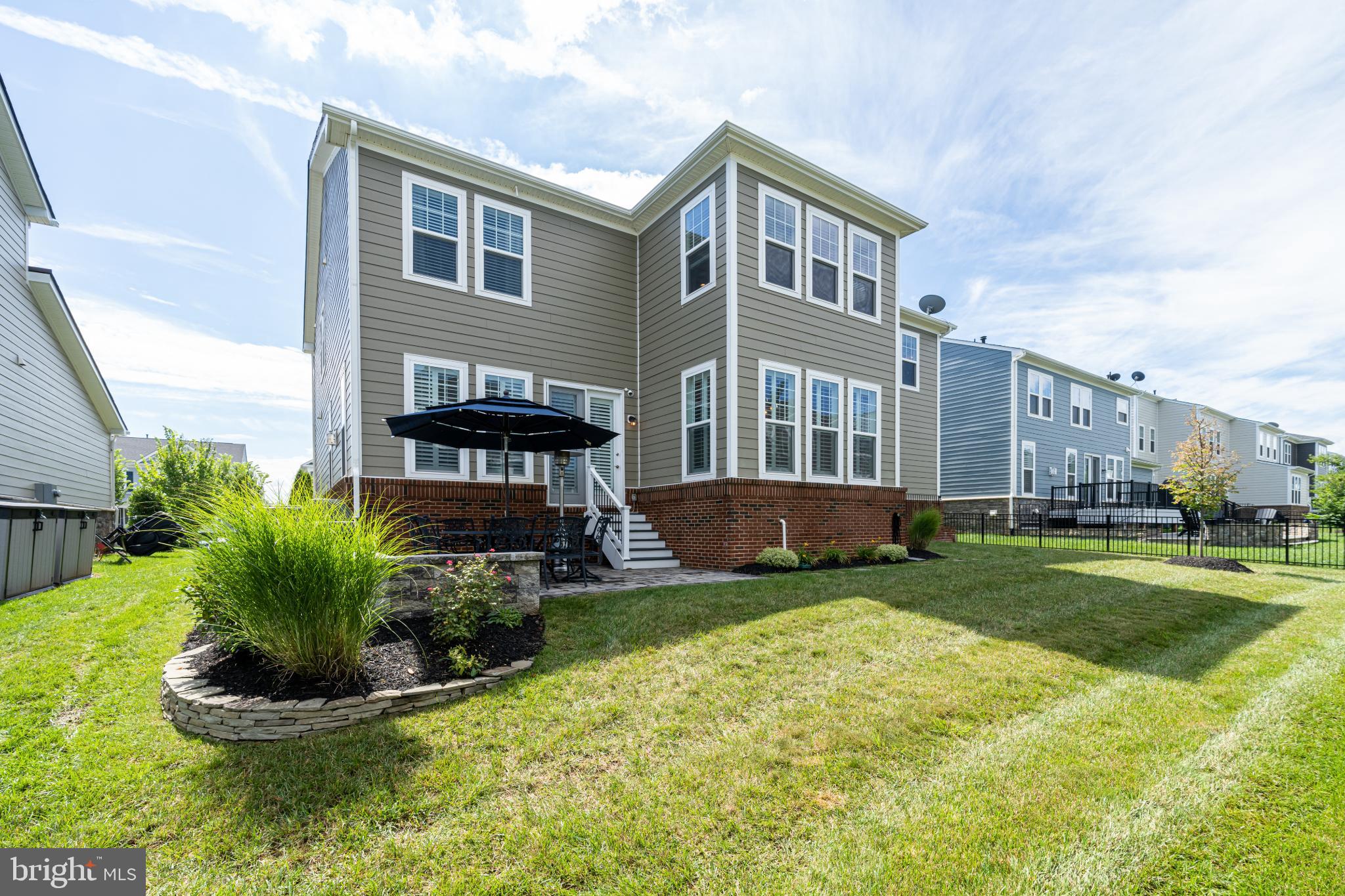 MEADOWBROOK - Residential