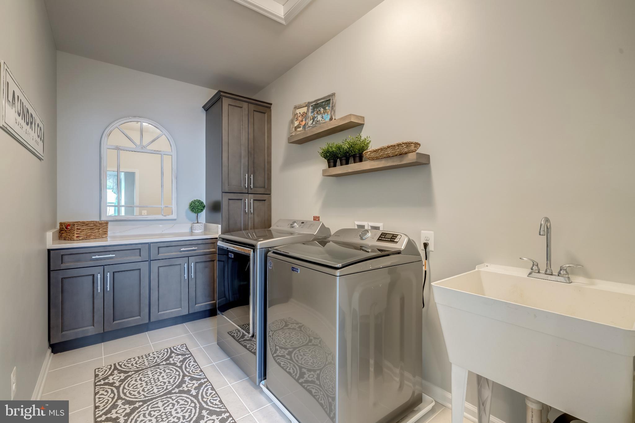 MEADOWBROOK - Residential