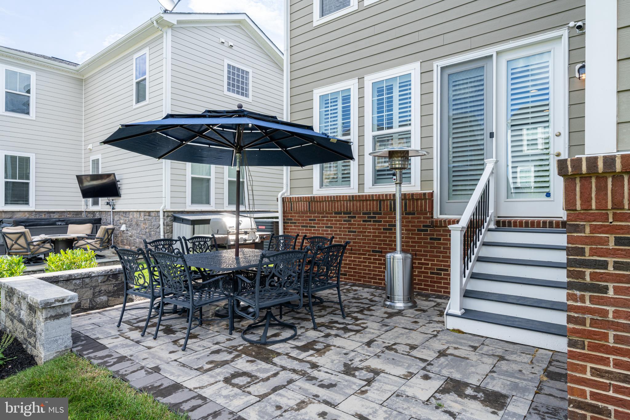 MEADOWBROOK - Residential