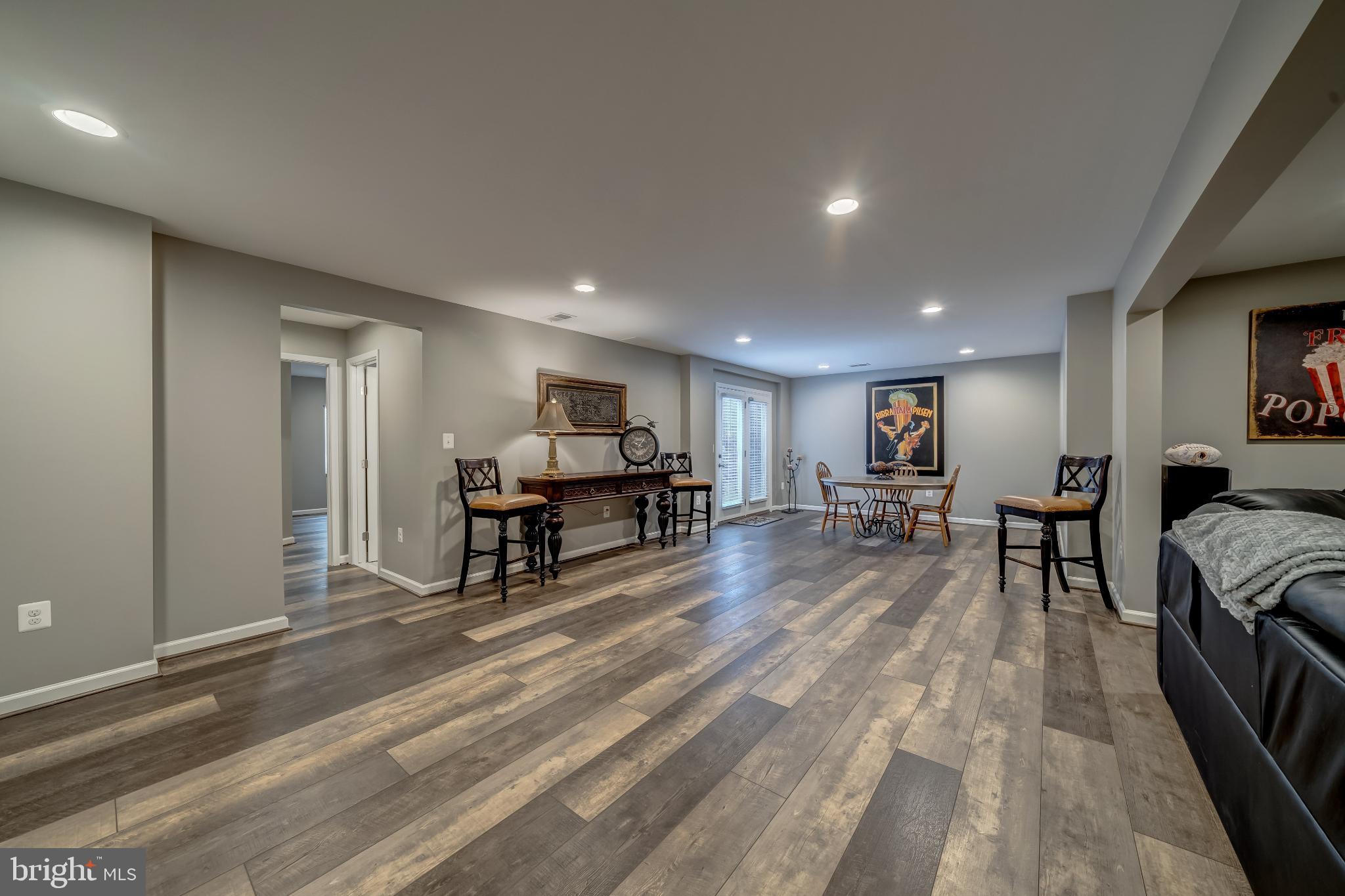 MEADOWBROOK - Residential