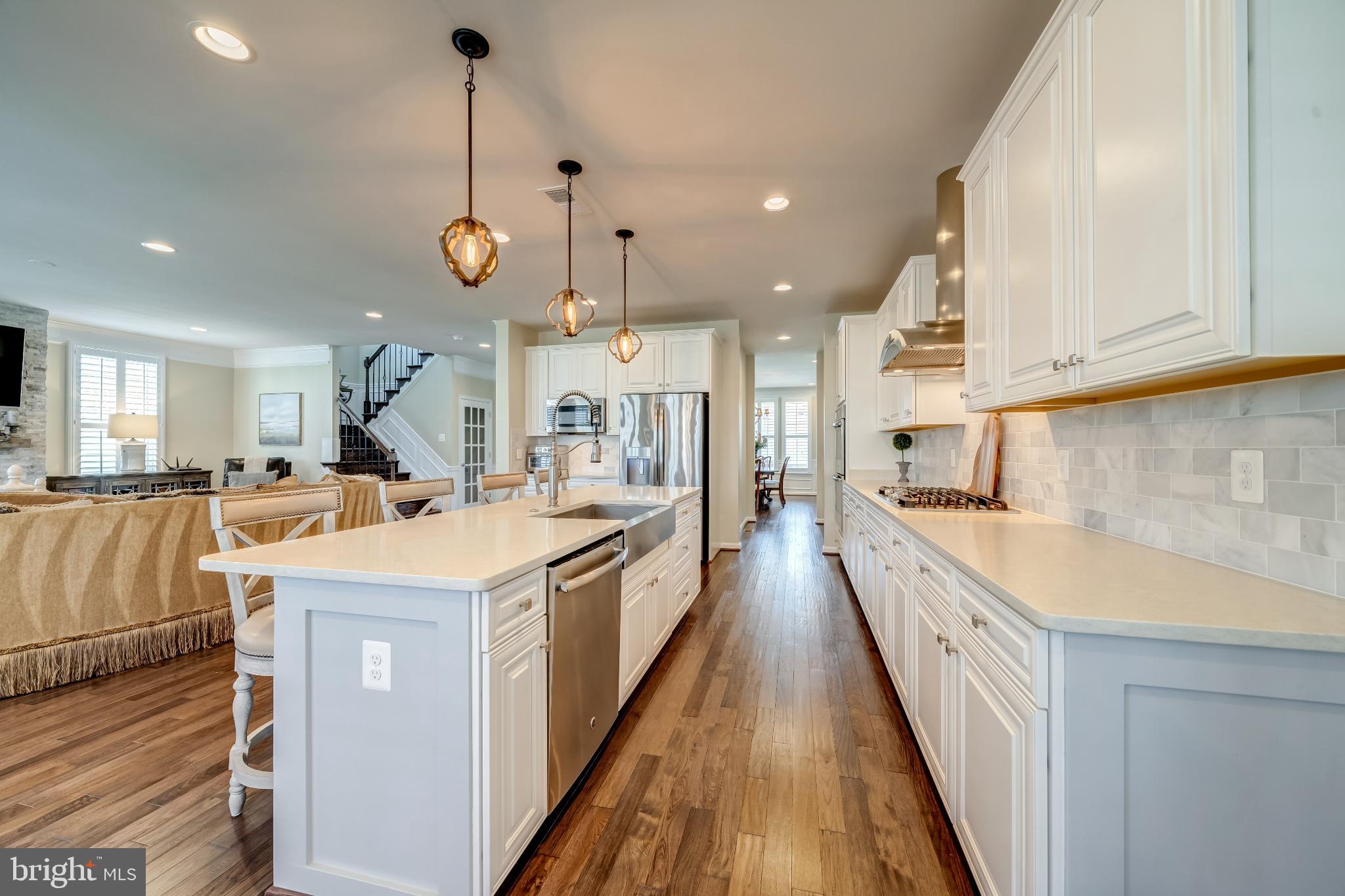 MEADOWBROOK - Residential