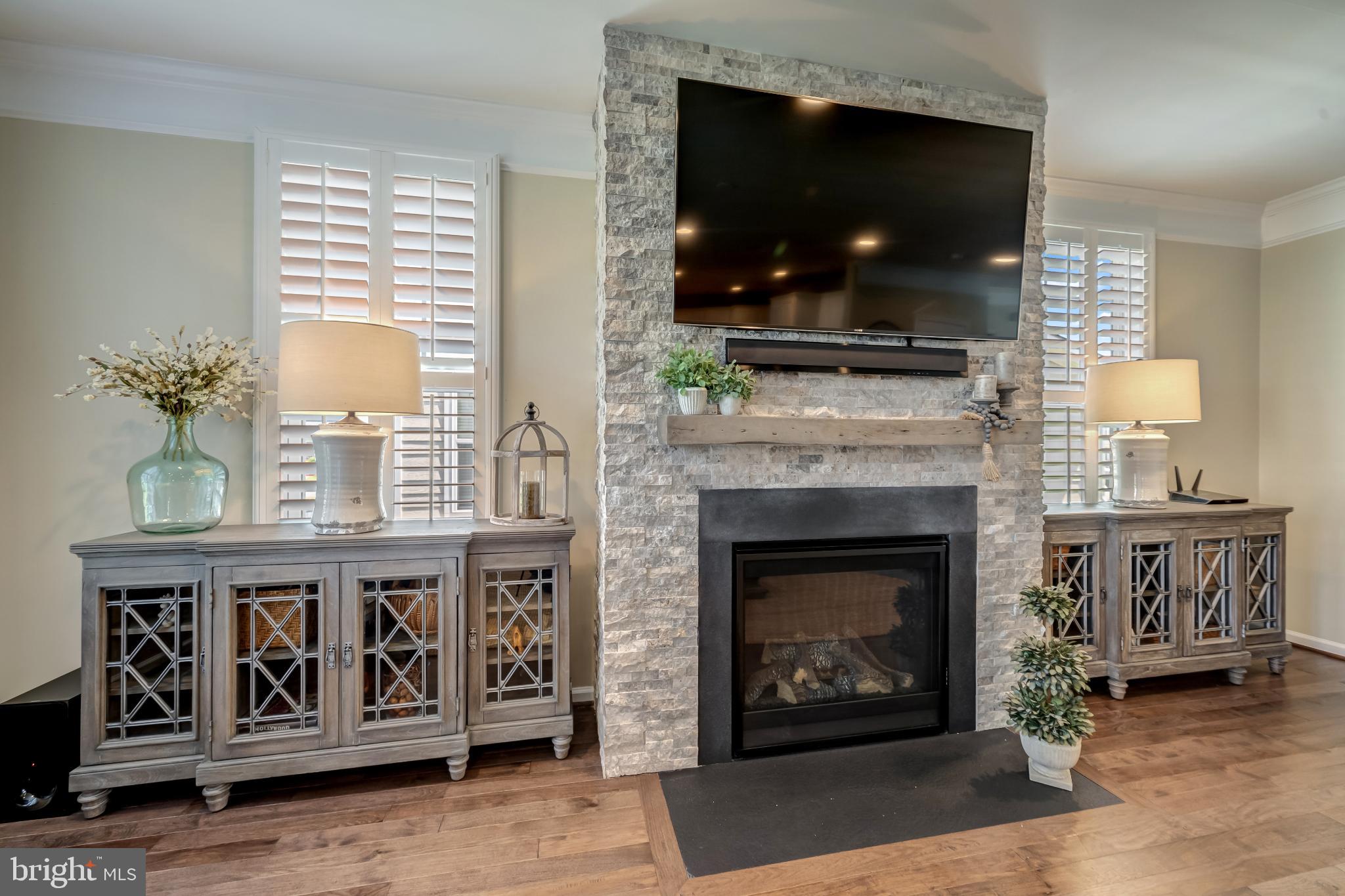 MEADOWBROOK - Residential