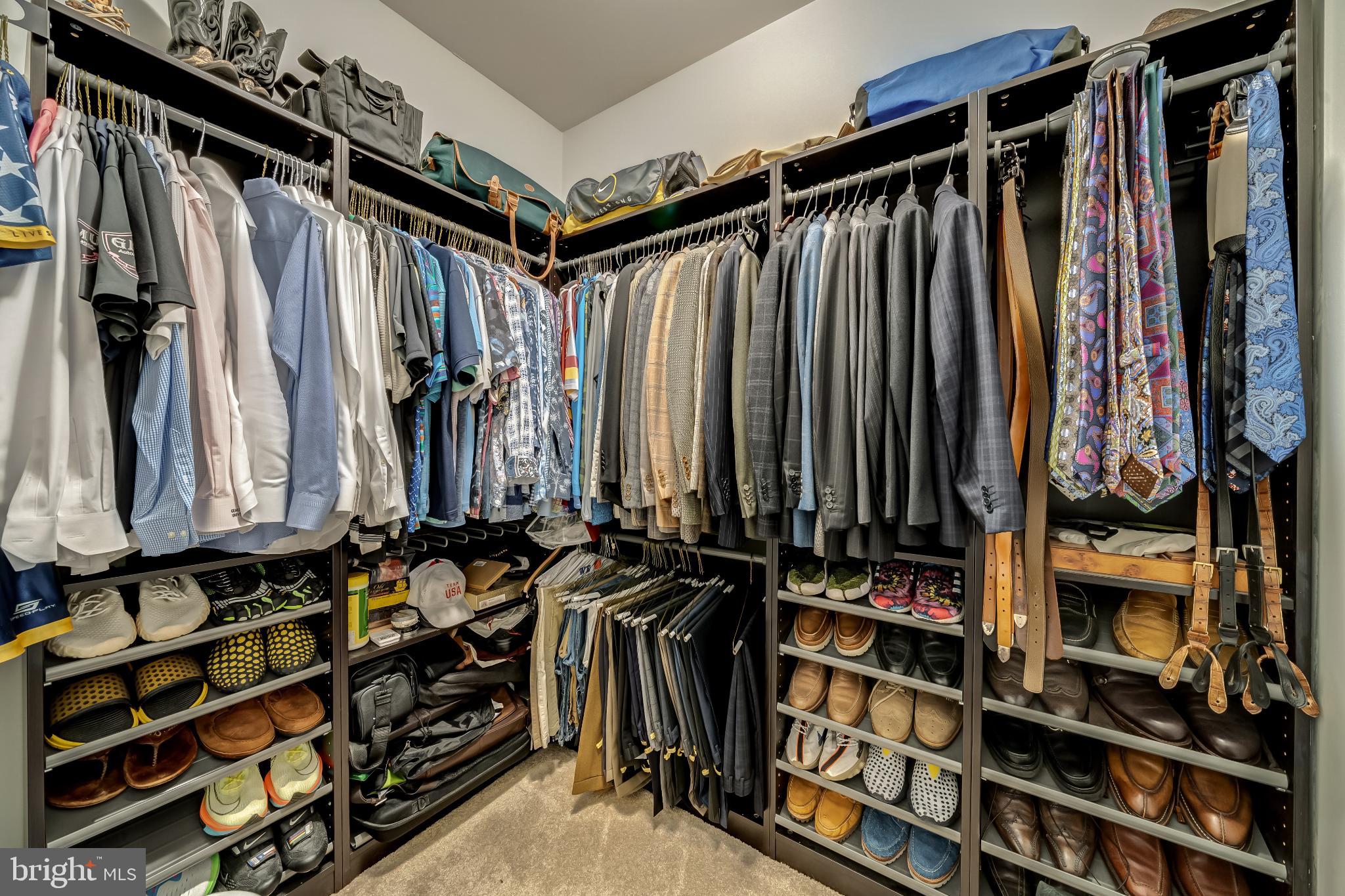 MEADOWBROOK - Residential