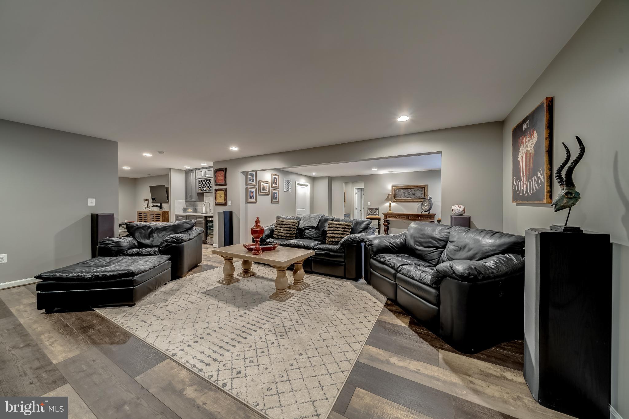 MEADOWBROOK - Residential