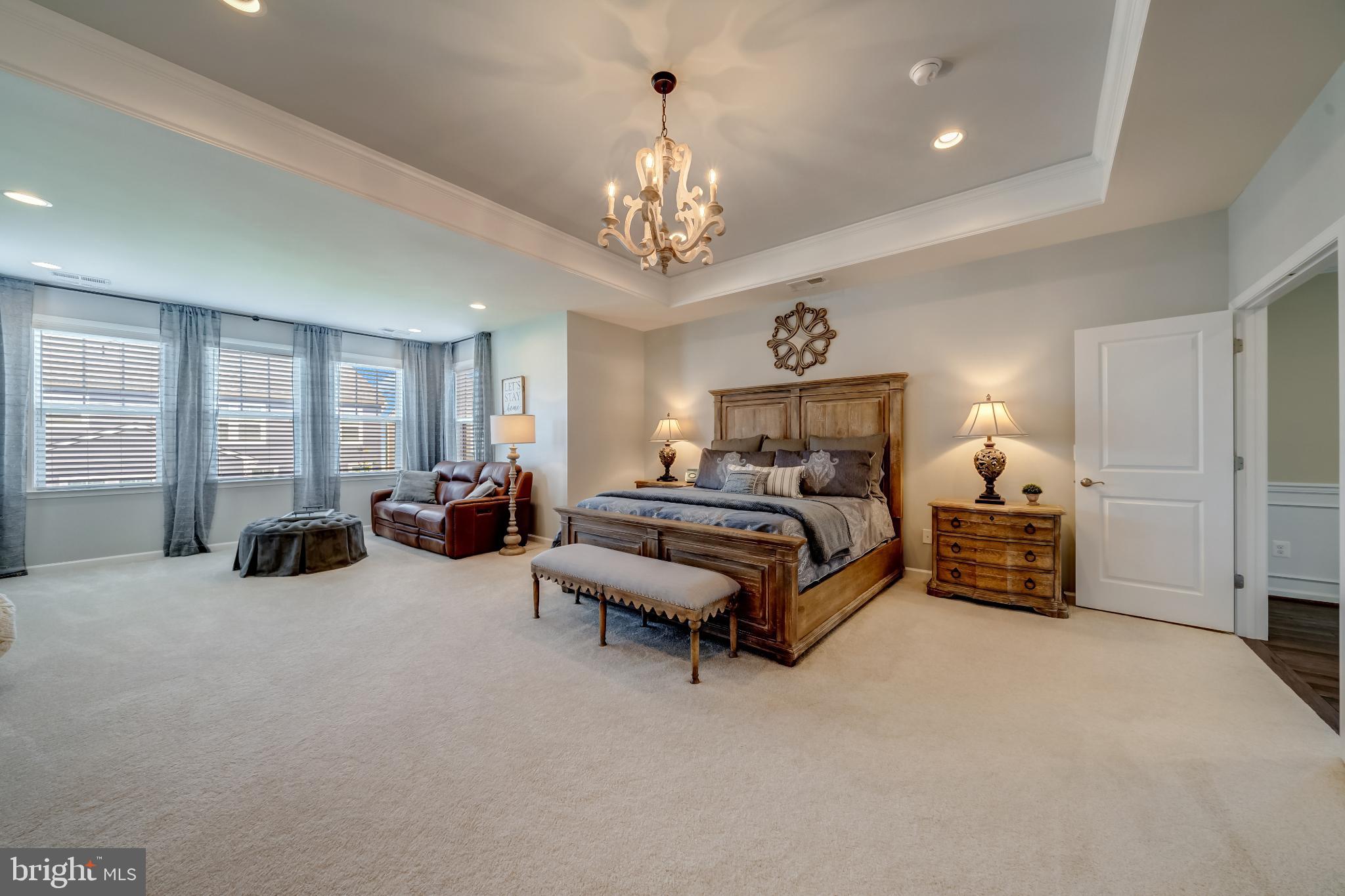 MEADOWBROOK - Residential