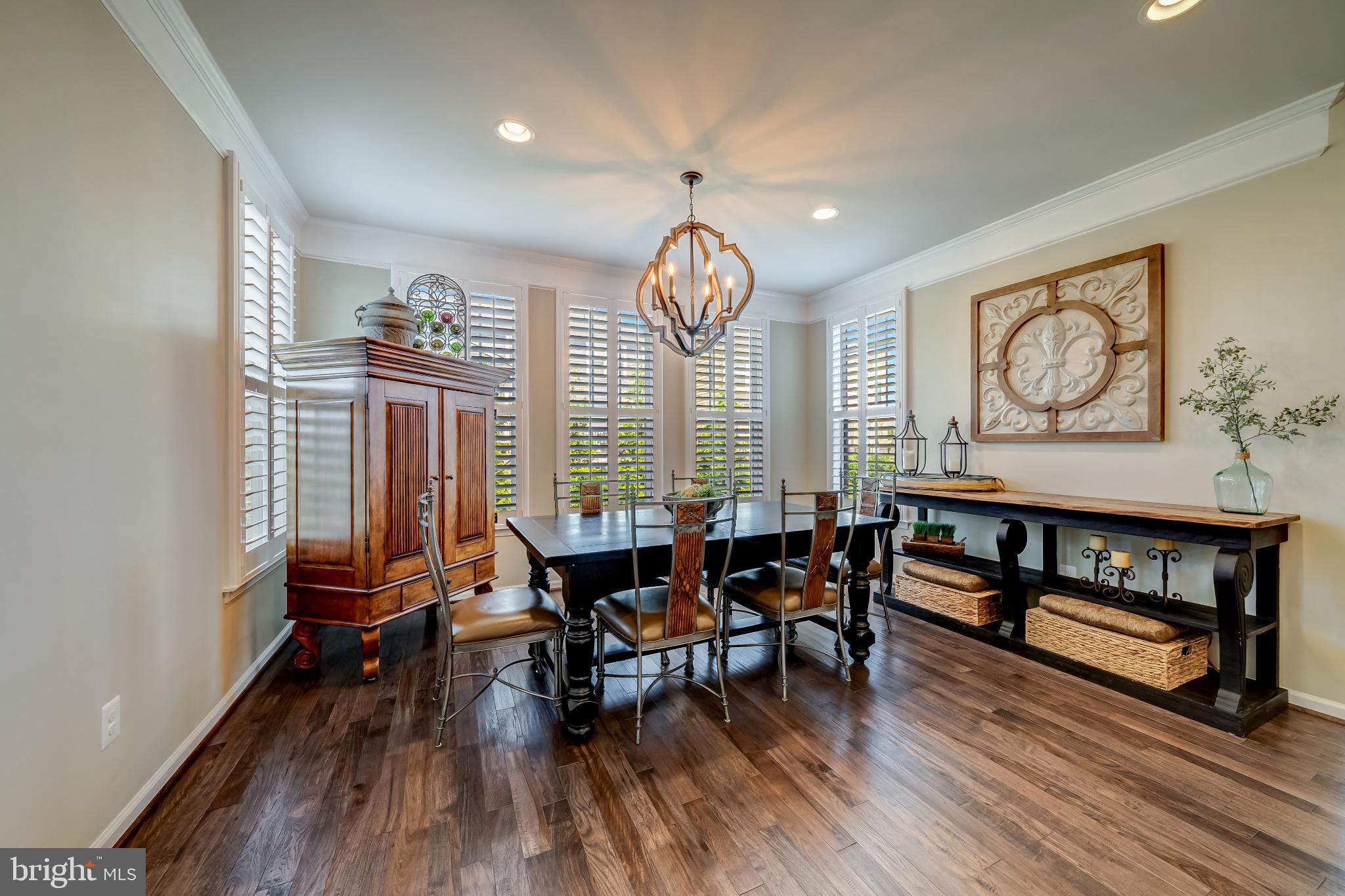 MEADOWBROOK - Residential