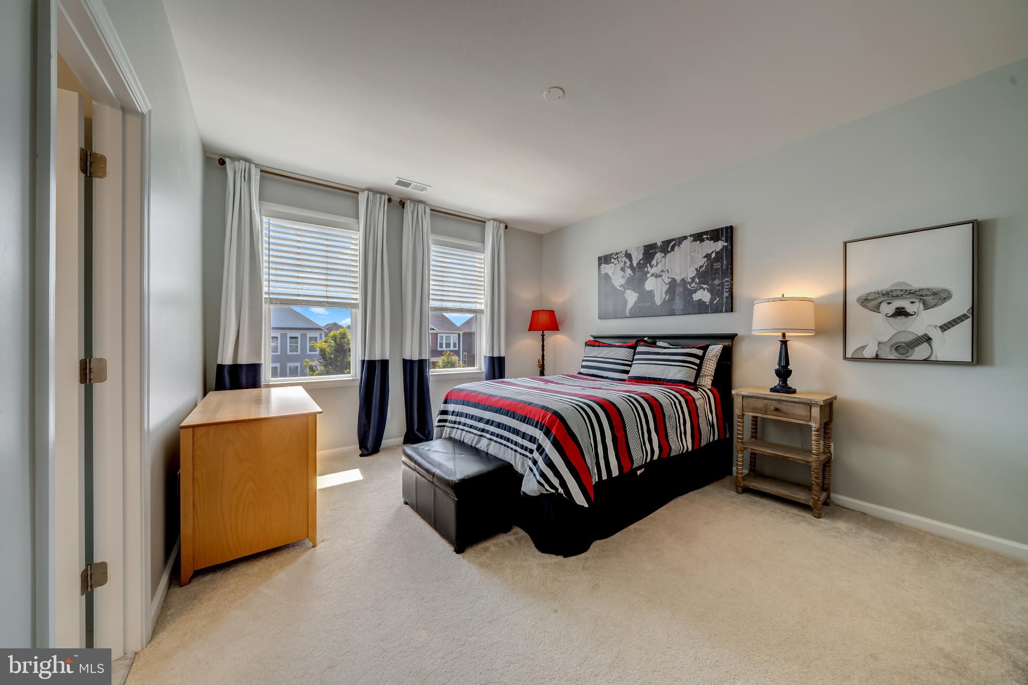 MEADOWBROOK - Residential