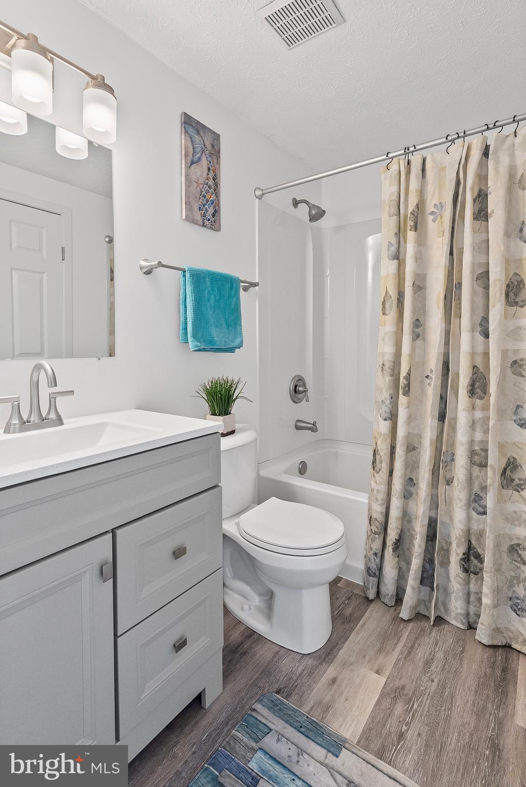 RUMSEY ISLAND - Residential