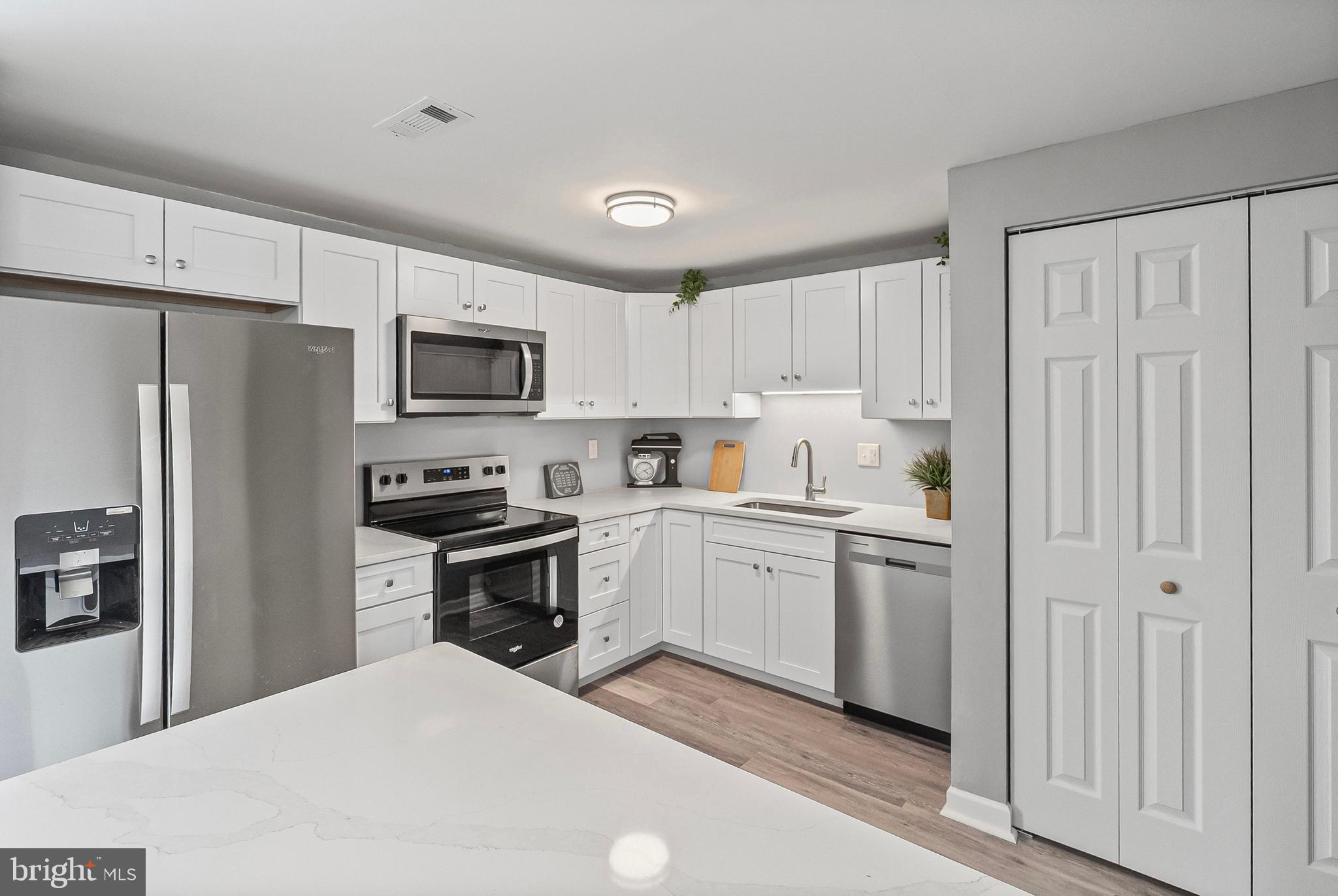 RUMSEY ISLAND - Residential