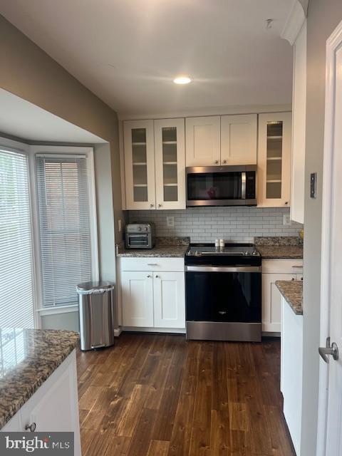 BAY HILLS TANGLEWOOD II - Residential