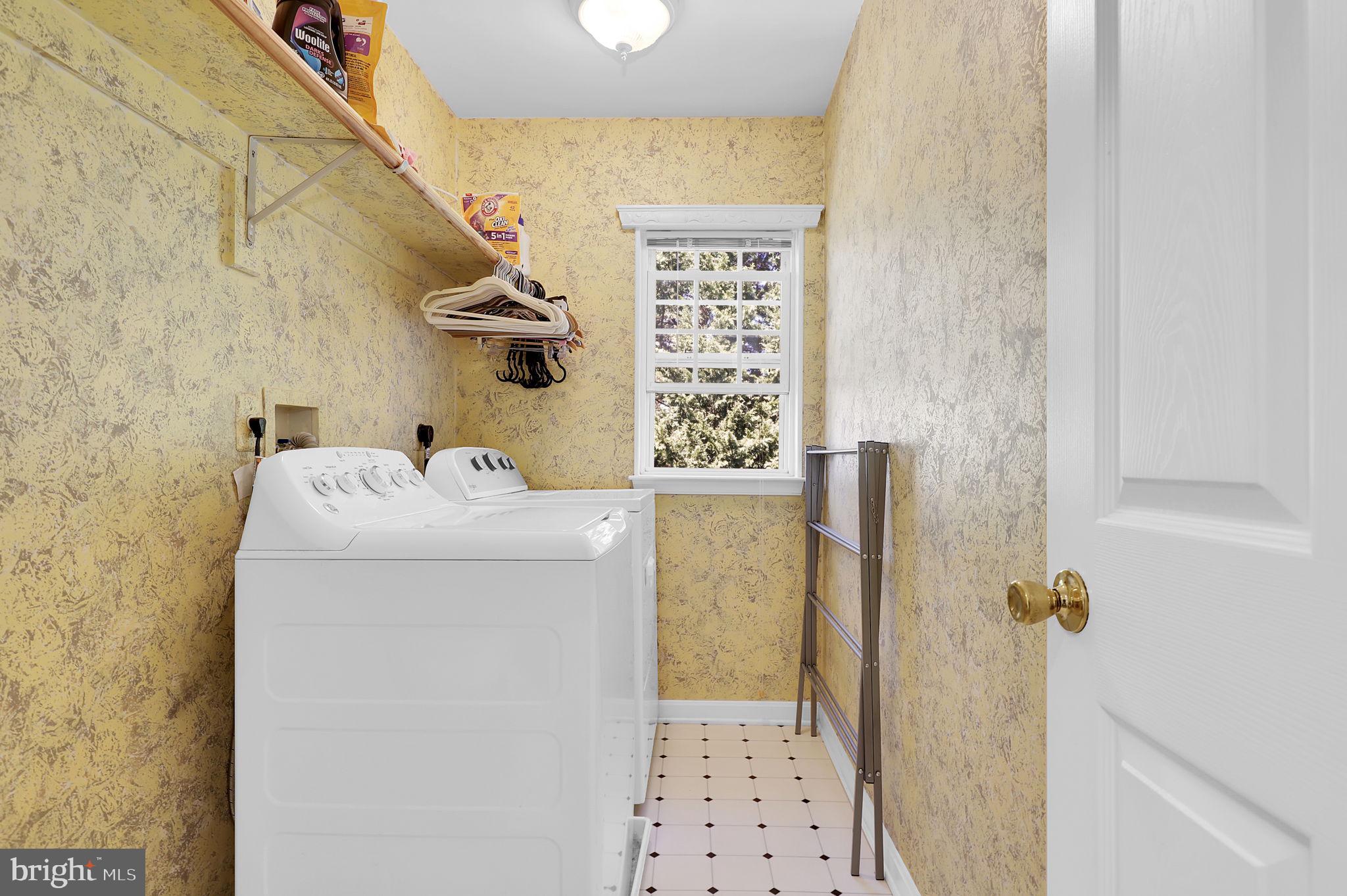 NEELSVILLE ESTATES - Residential