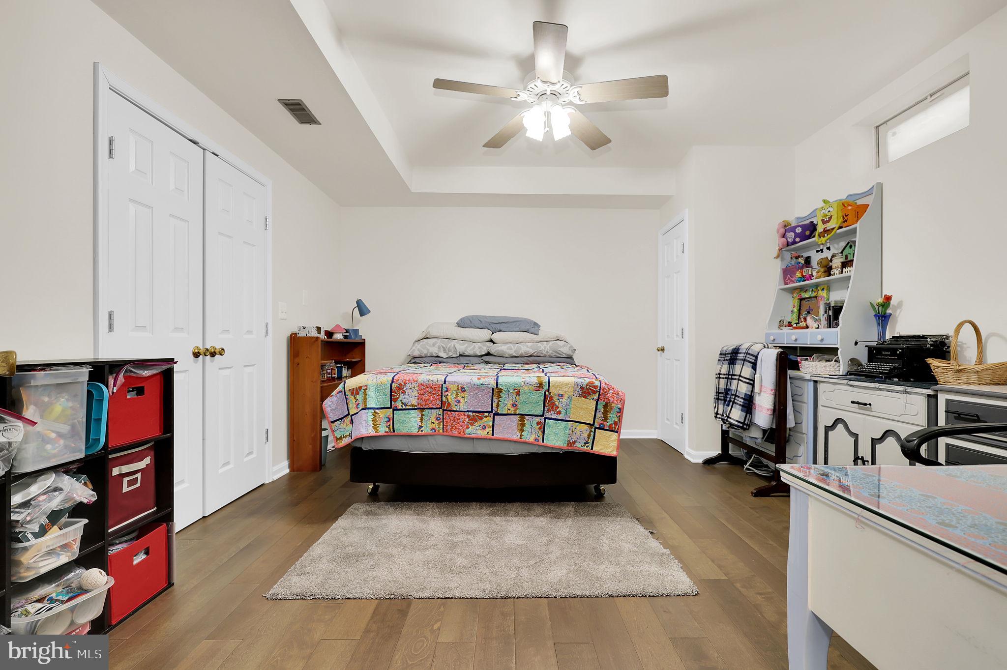 NEELSVILLE ESTATES - Residential