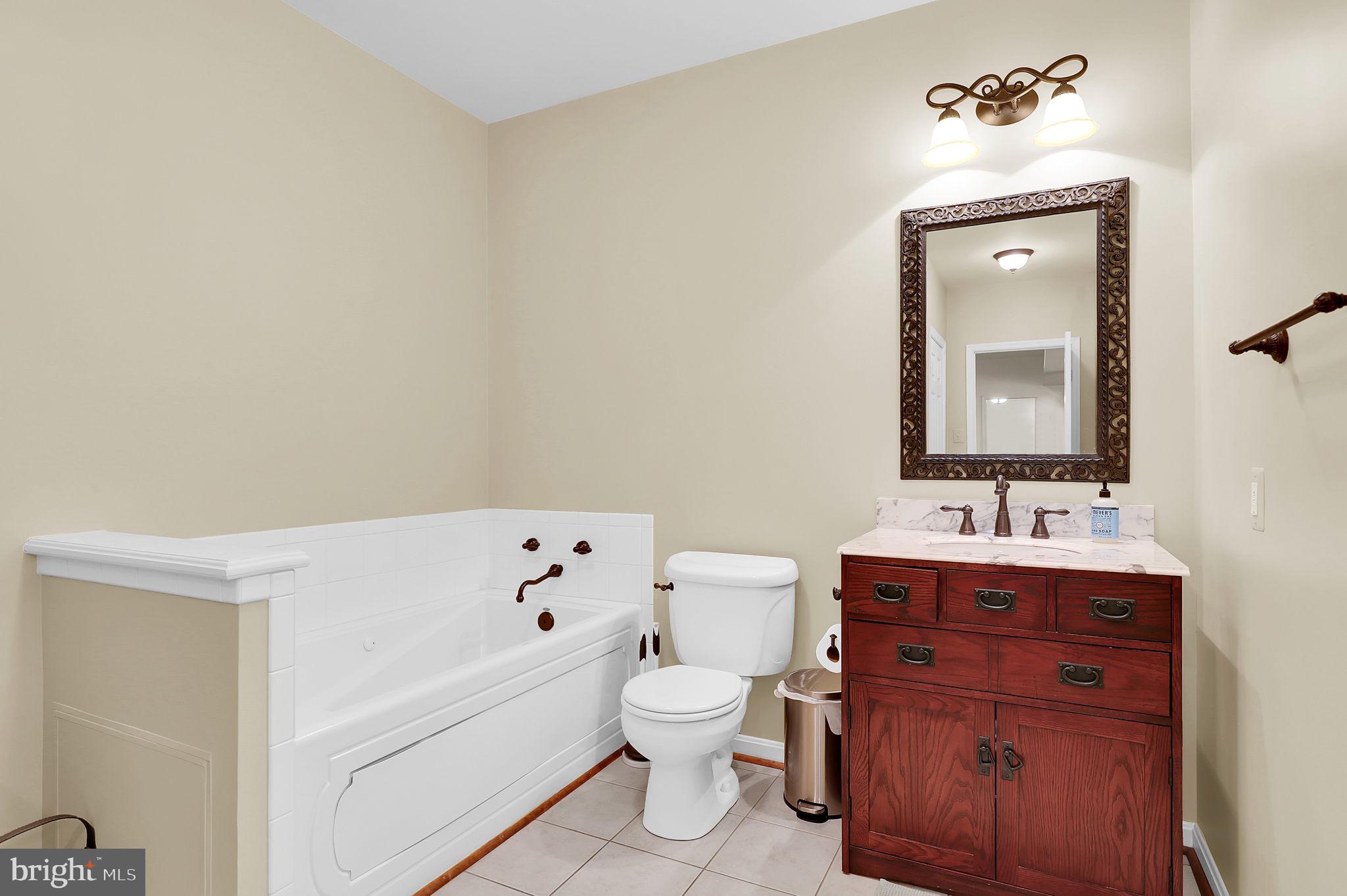 NEELSVILLE ESTATES - Residential