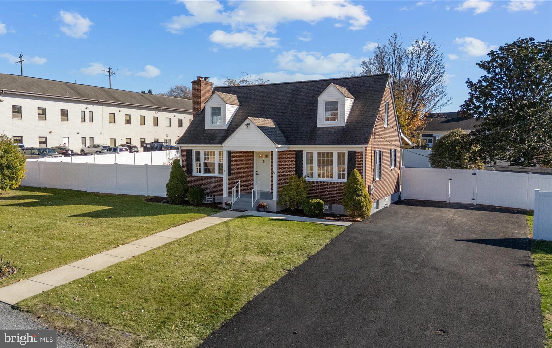 TIMONIUM HEIGHTS - Residential