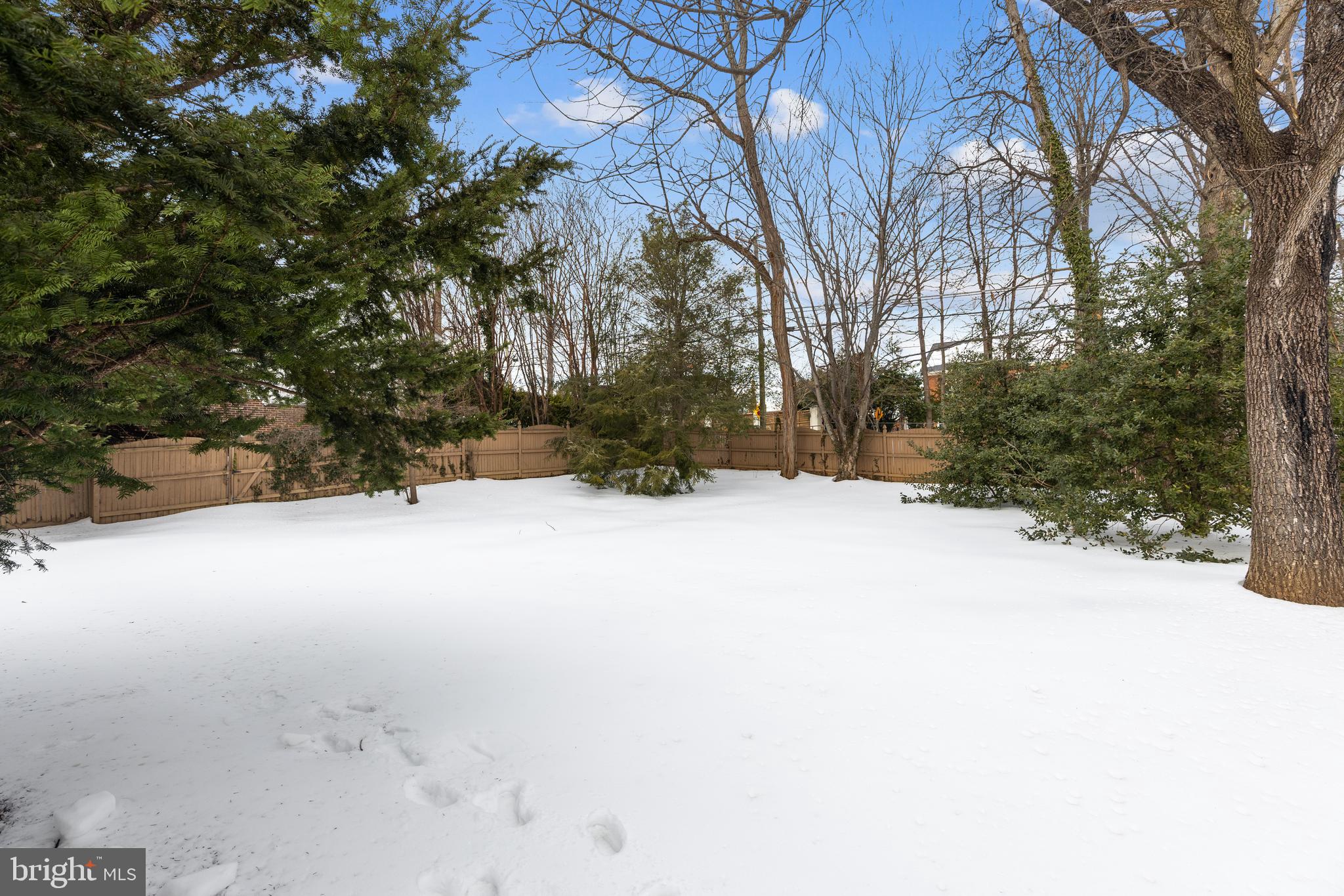 ST JOHNS WOODS - Residential