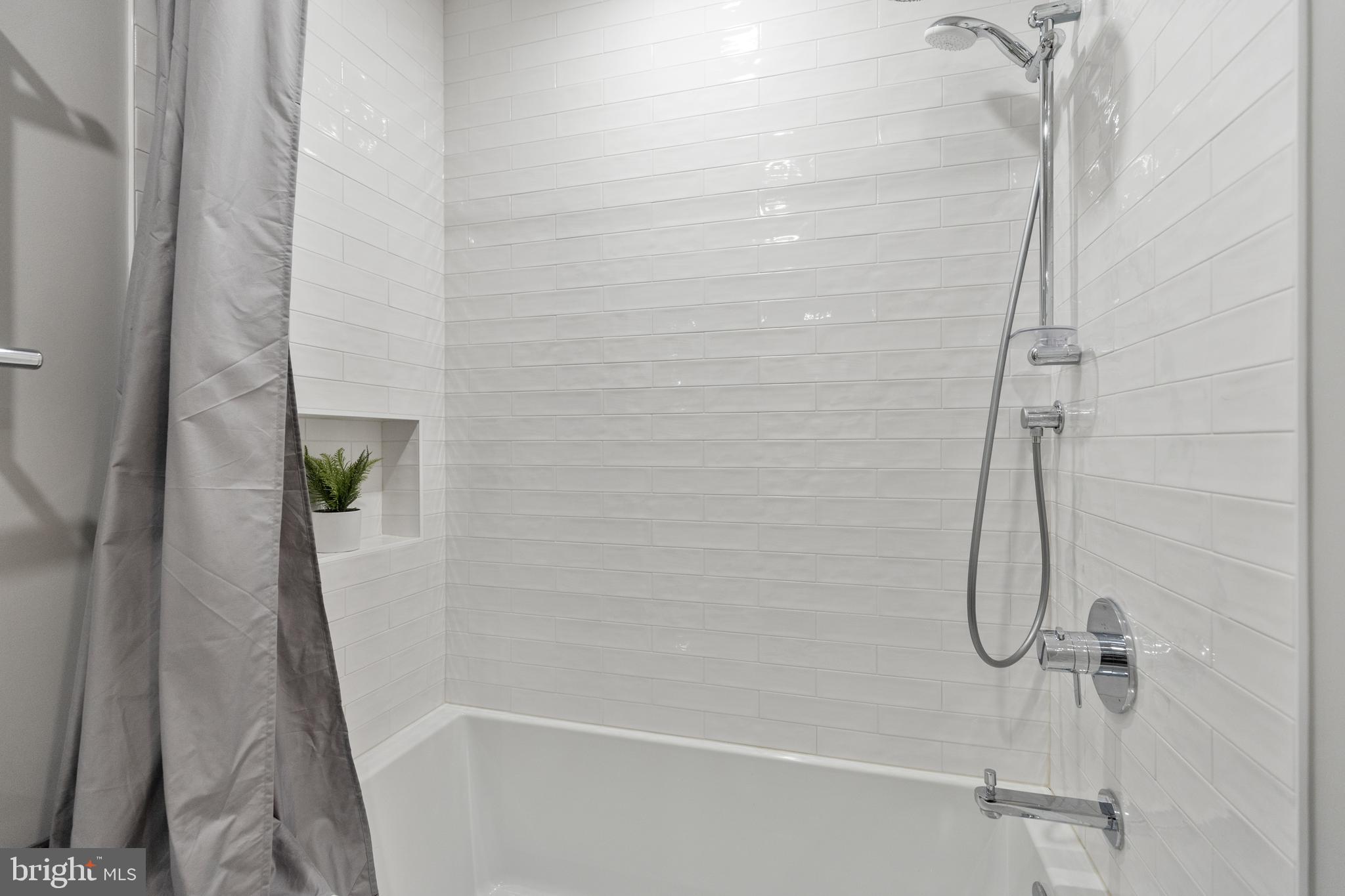 ST JOHNS WOODS - Residential