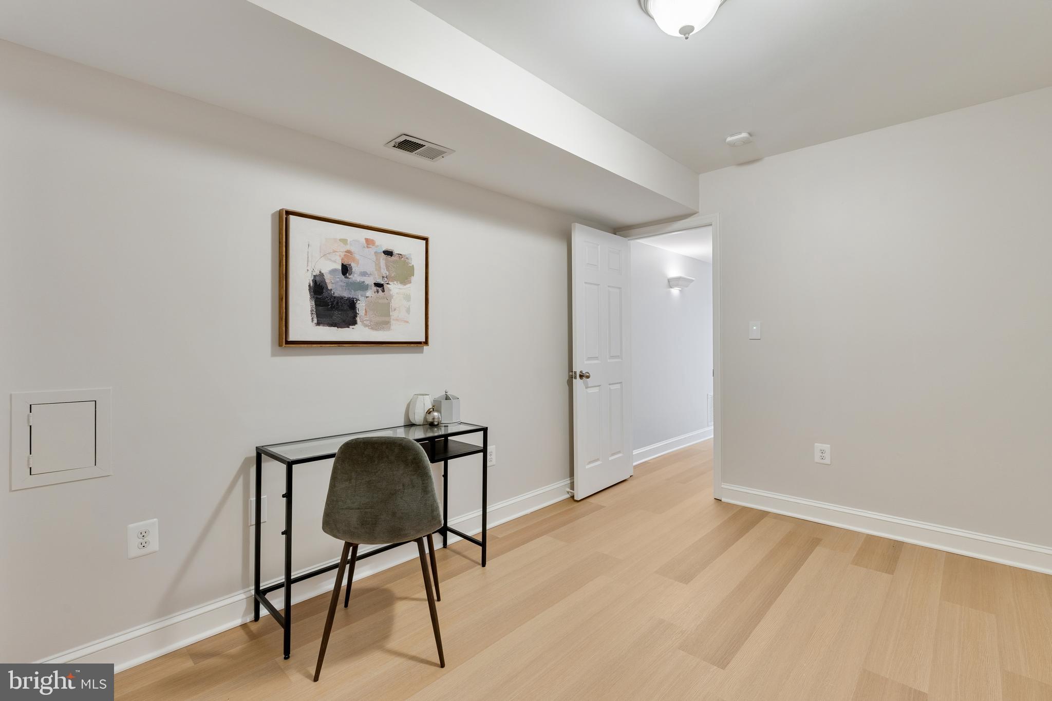 ST JOHNS WOODS - Residential