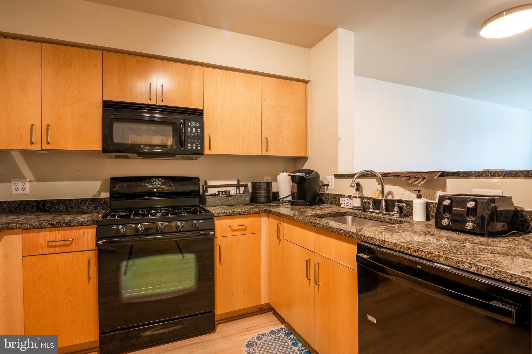 1000 NEW JERSEY AVENUE SE 216