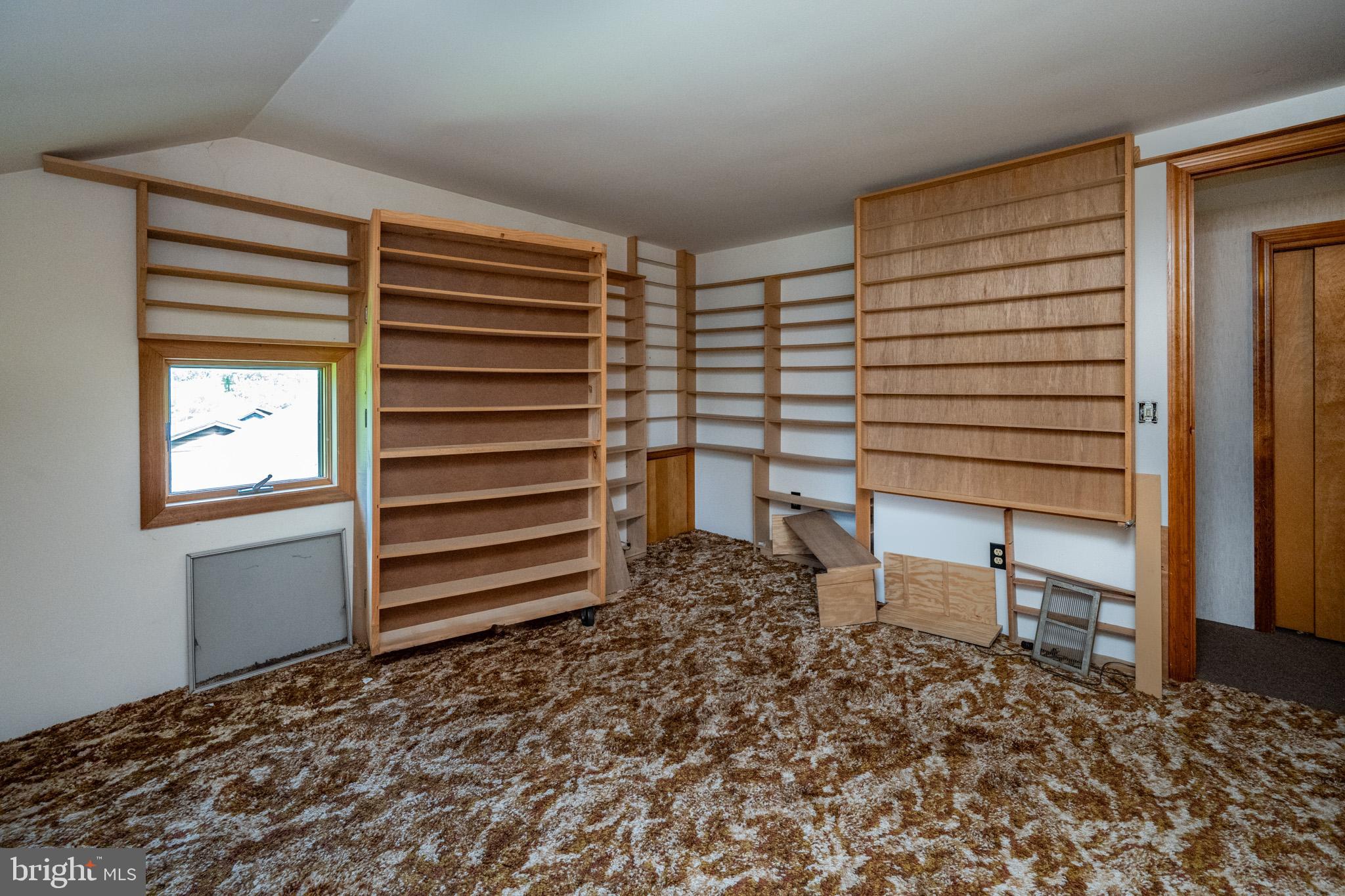 SUNNYSIDE - Residential