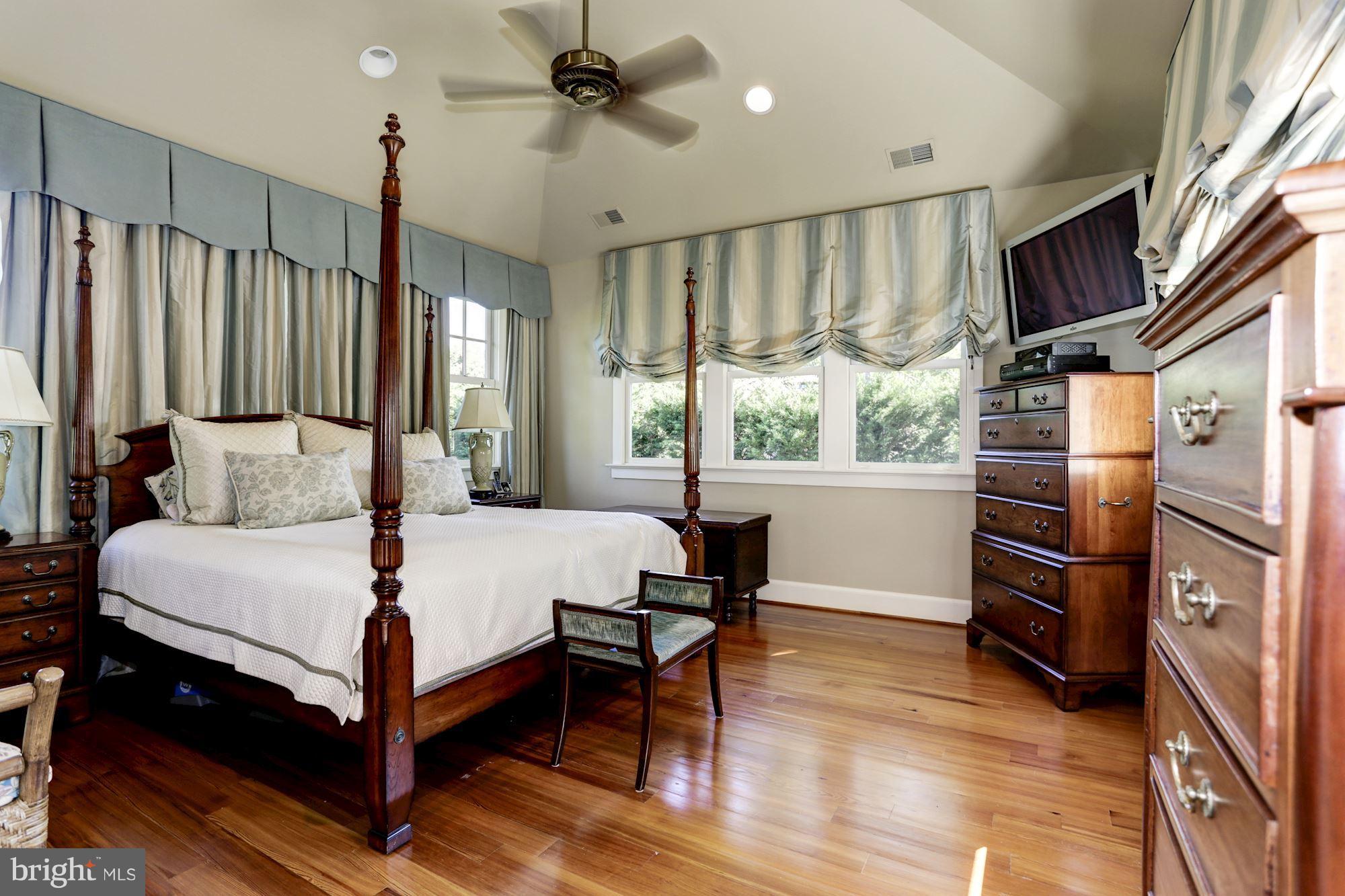 CHEVY CHASE - Residential