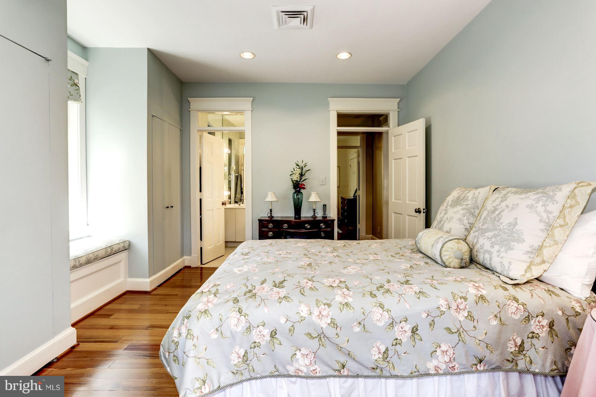 CHEVY CHASE - Residential