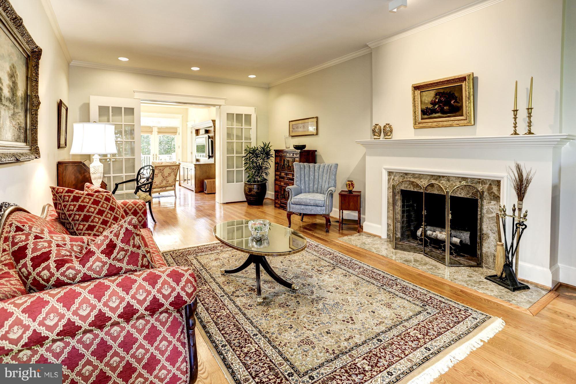 CHEVY CHASE - Residential