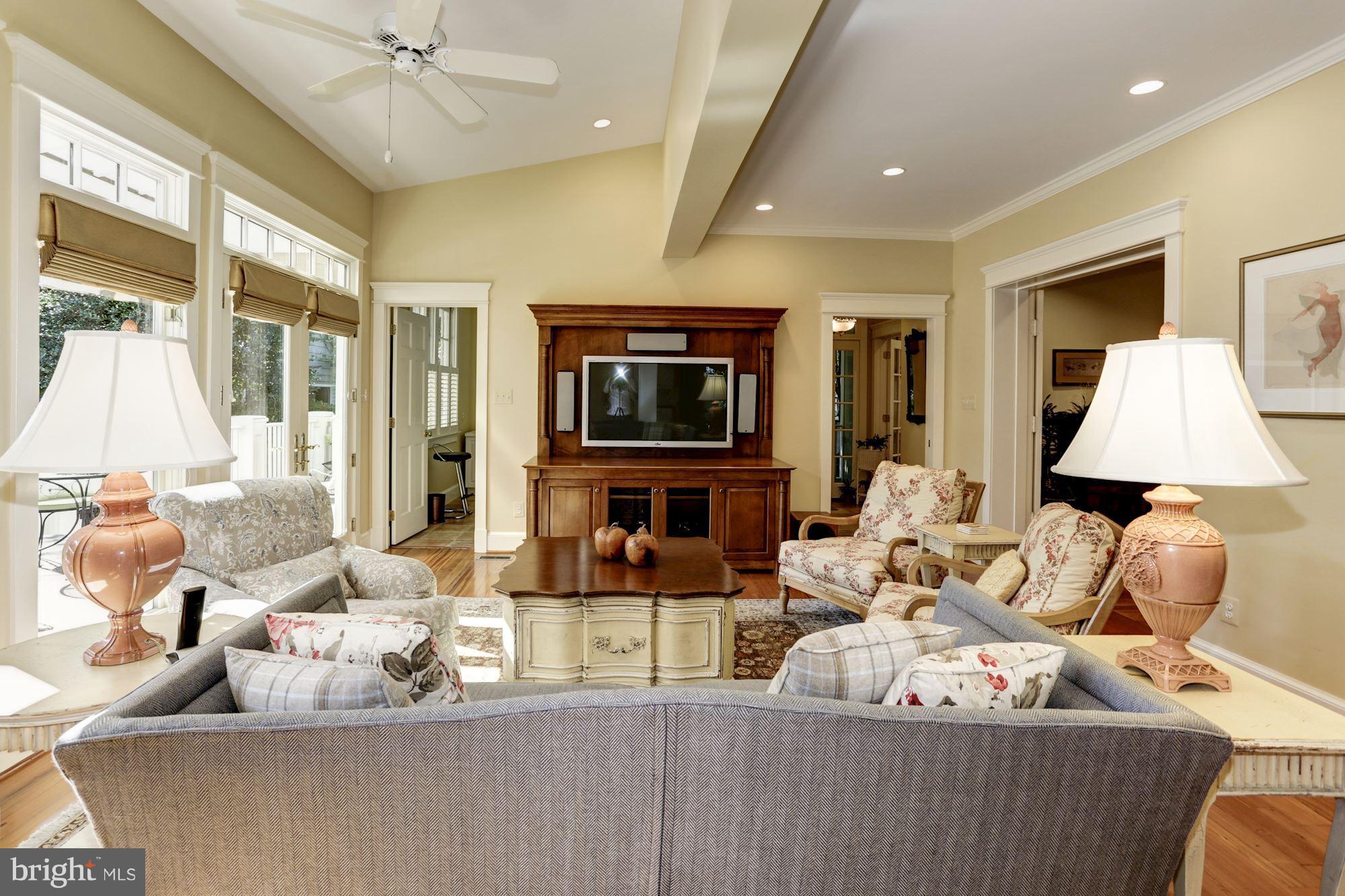 CHEVY CHASE - Residential