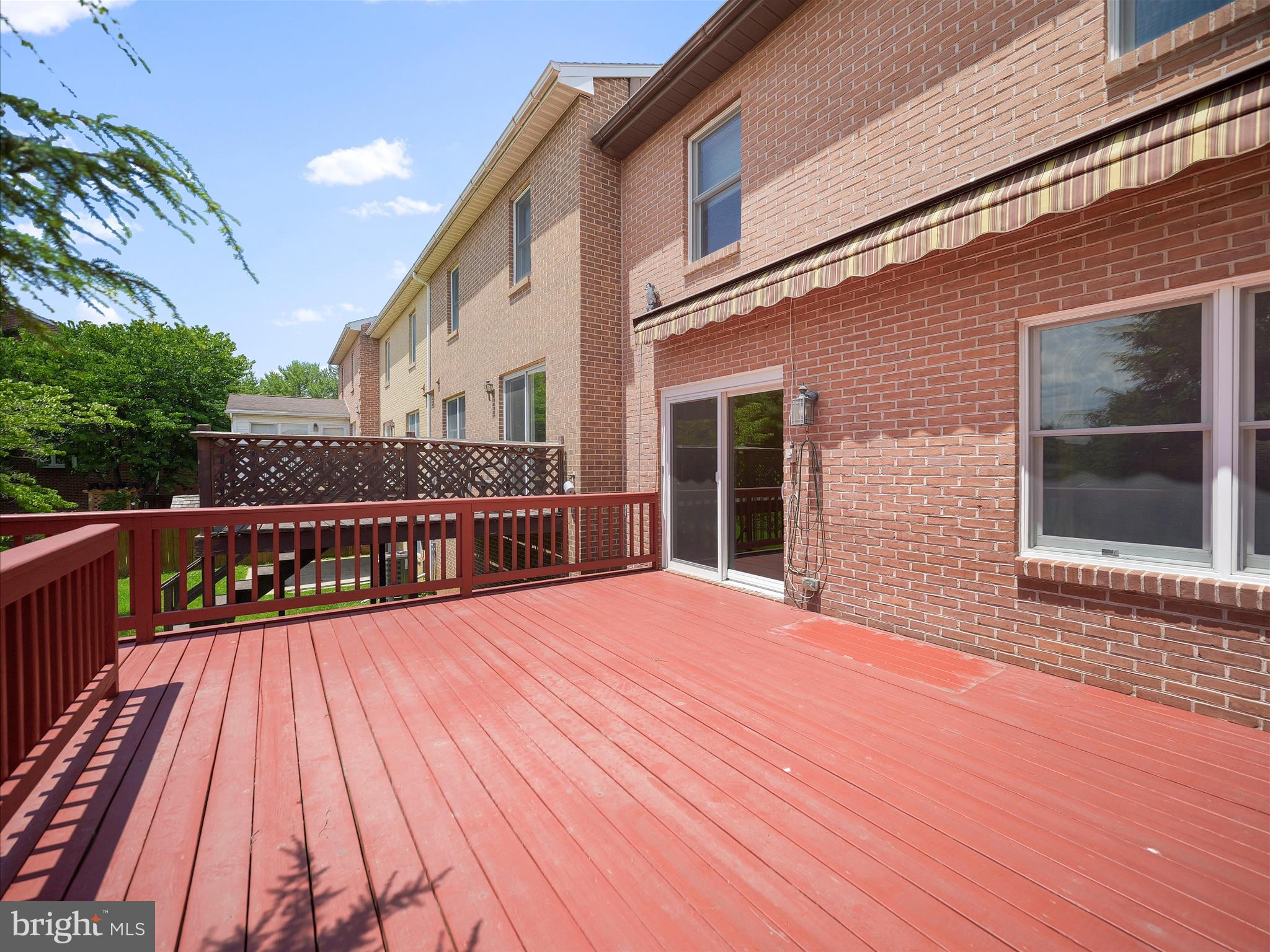 TOWNE OAK VILLAGE - Residential