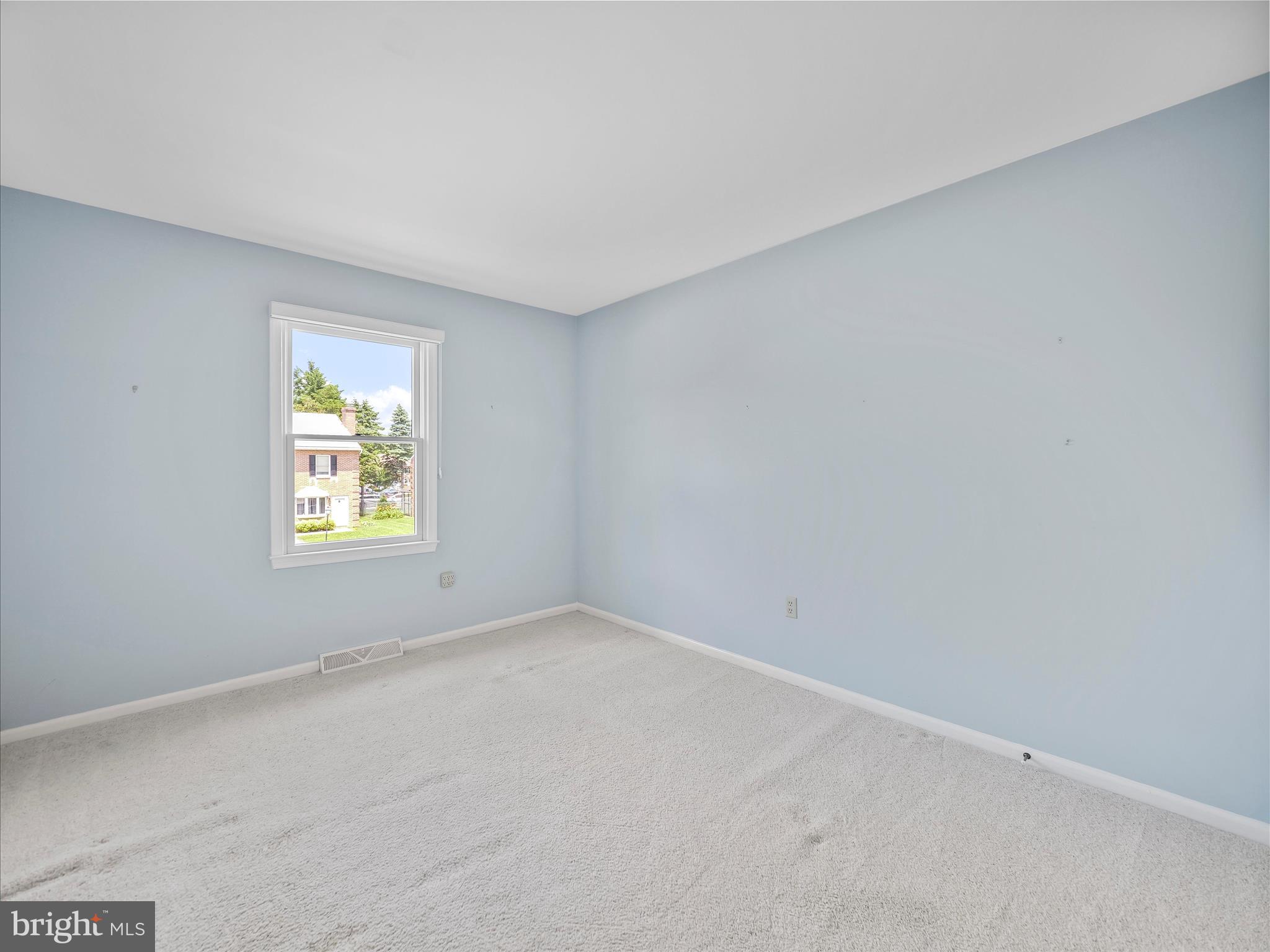 TOWNE OAK VILLAGE - Residential