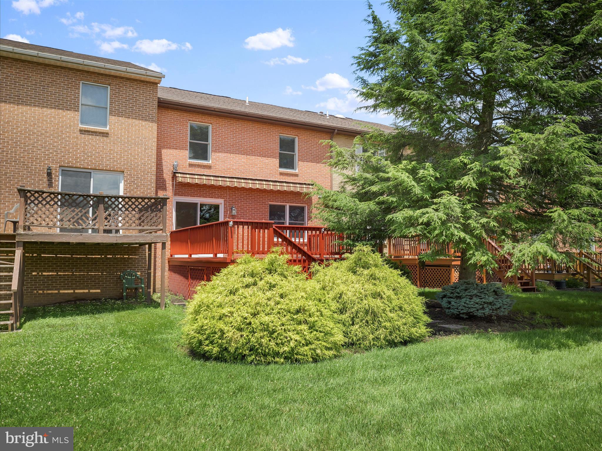 TOWNE OAK VILLAGE - Residential