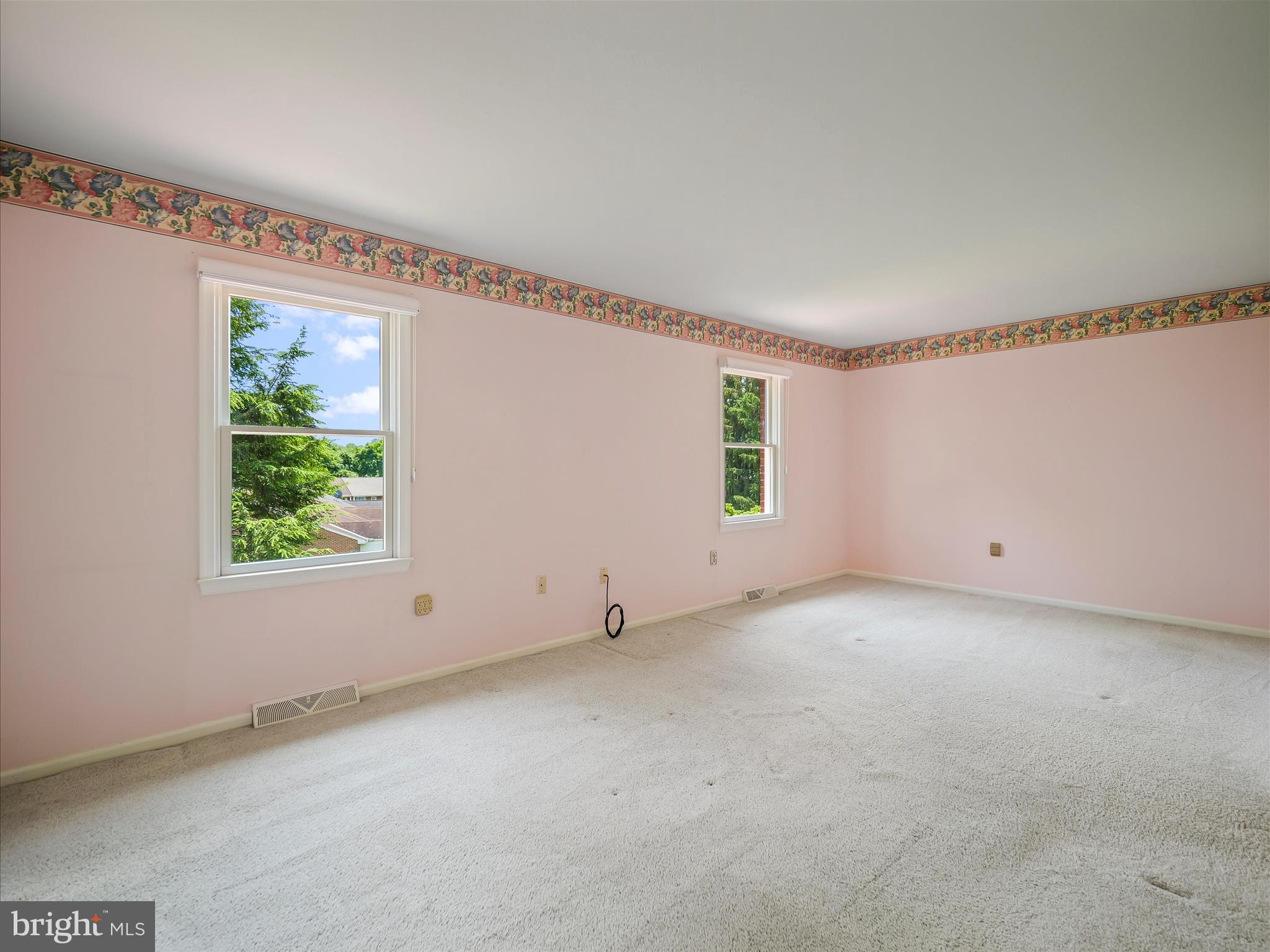 TOWNE OAK VILLAGE - Residential