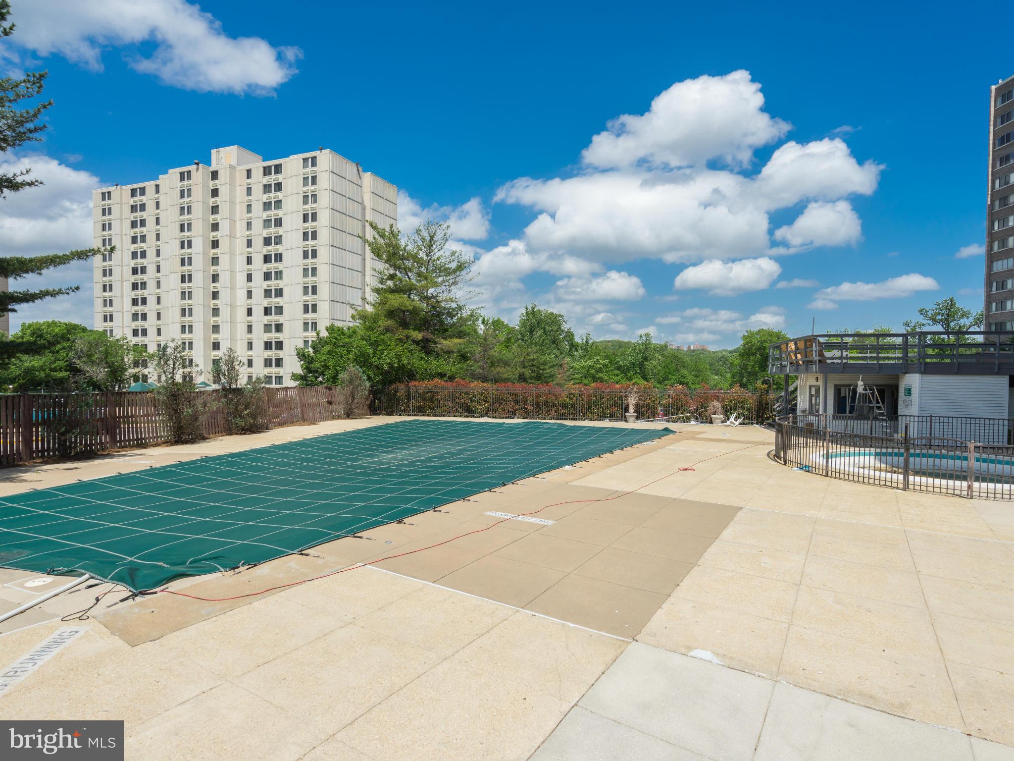 PAVILION ON THE PARK - Residential