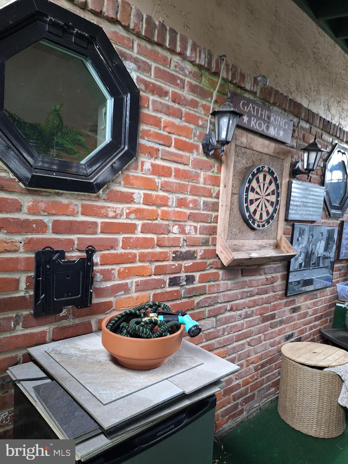 WHITPAIN HILLS - Residential