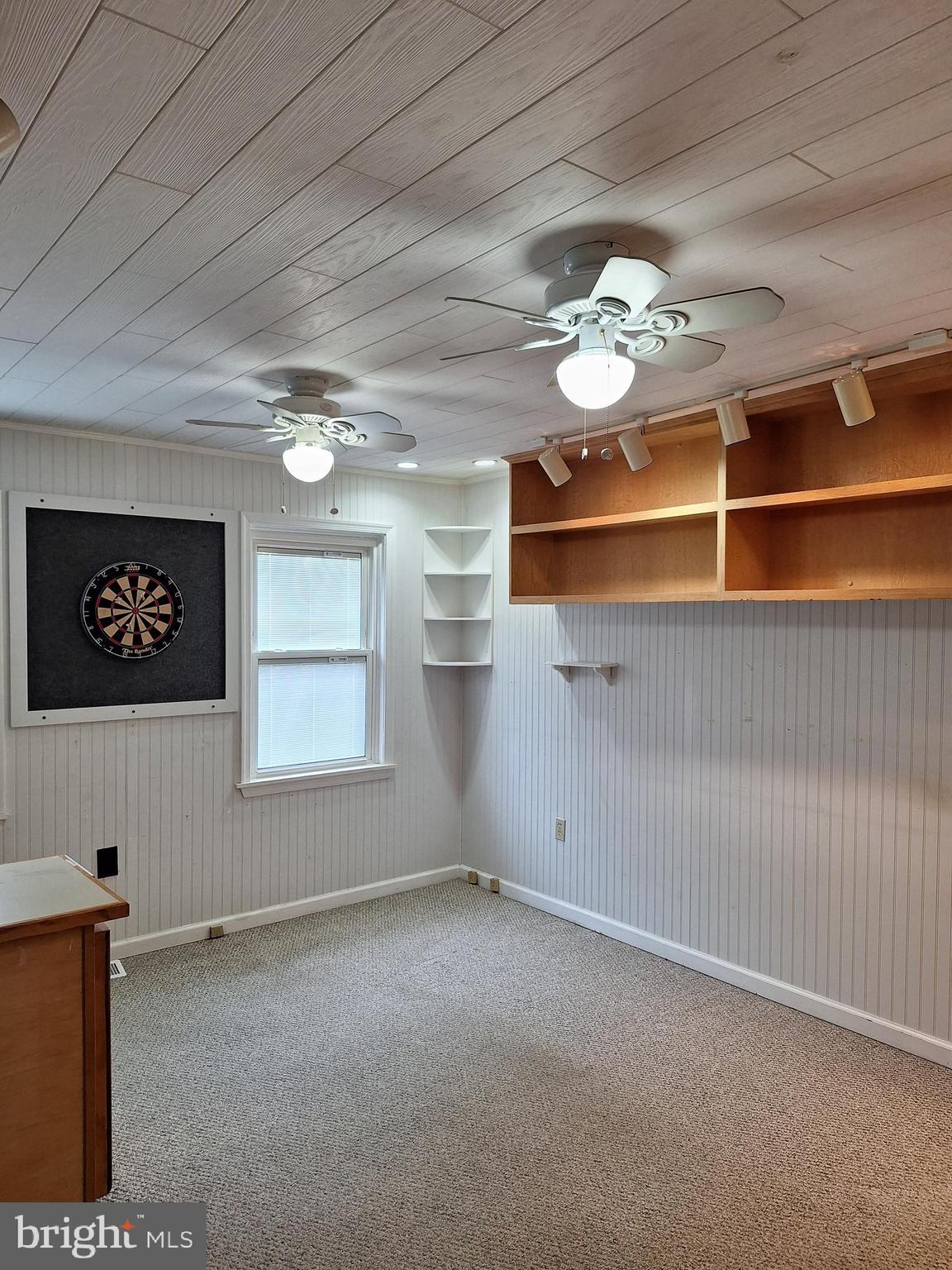 WHITPAIN HILLS - Residential