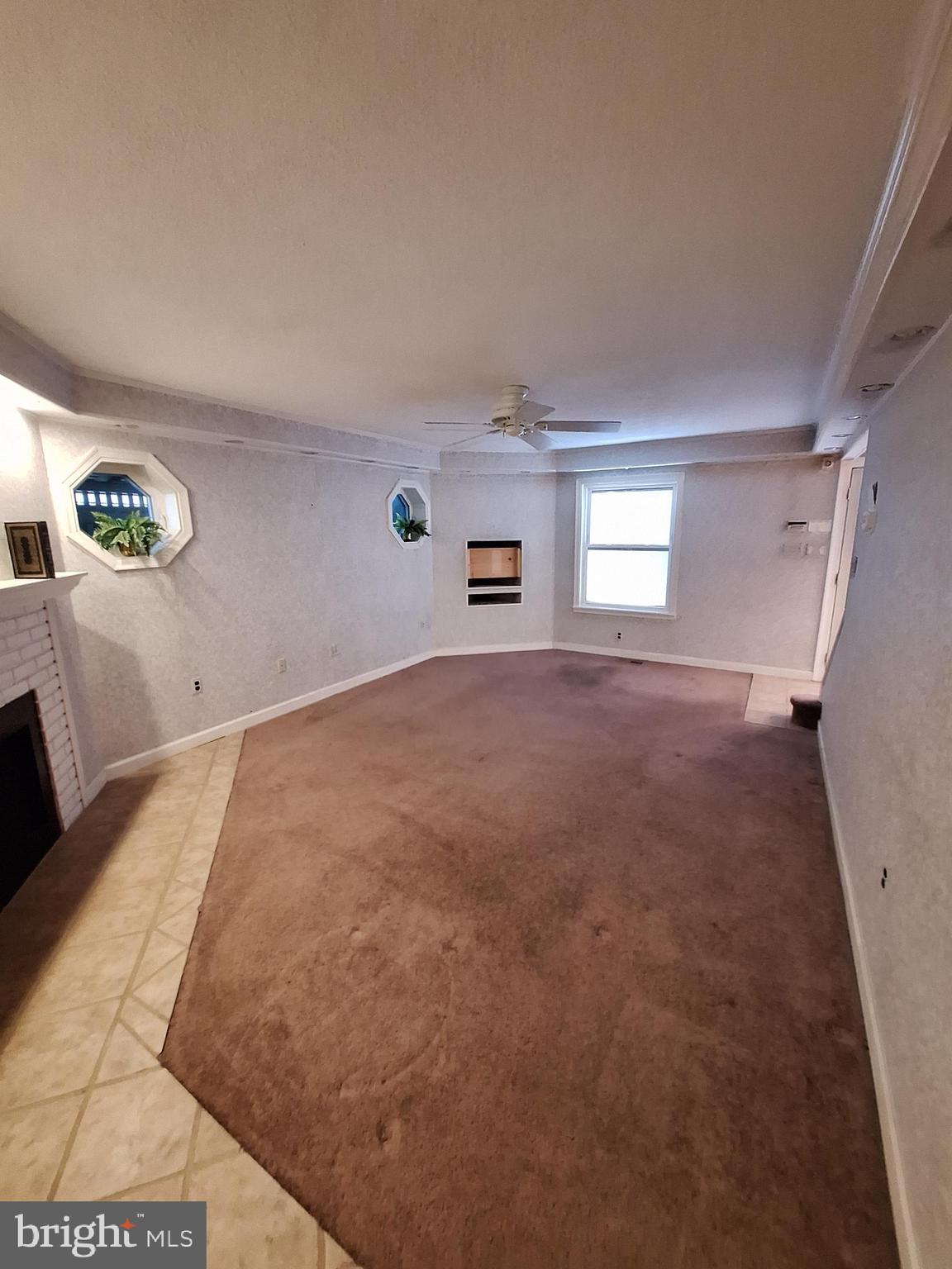 WHITPAIN HILLS - Residential