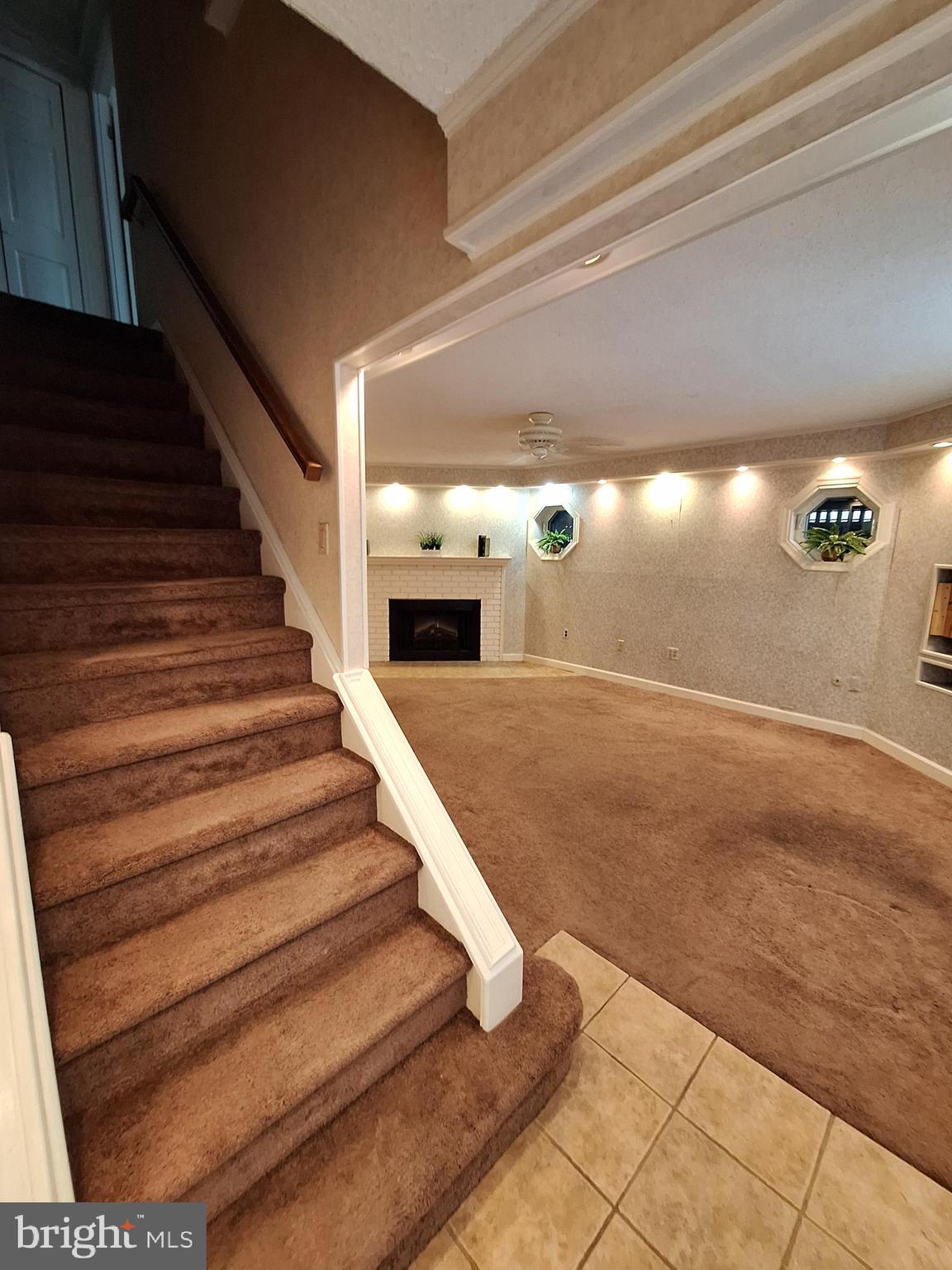 WHITPAIN HILLS - Residential