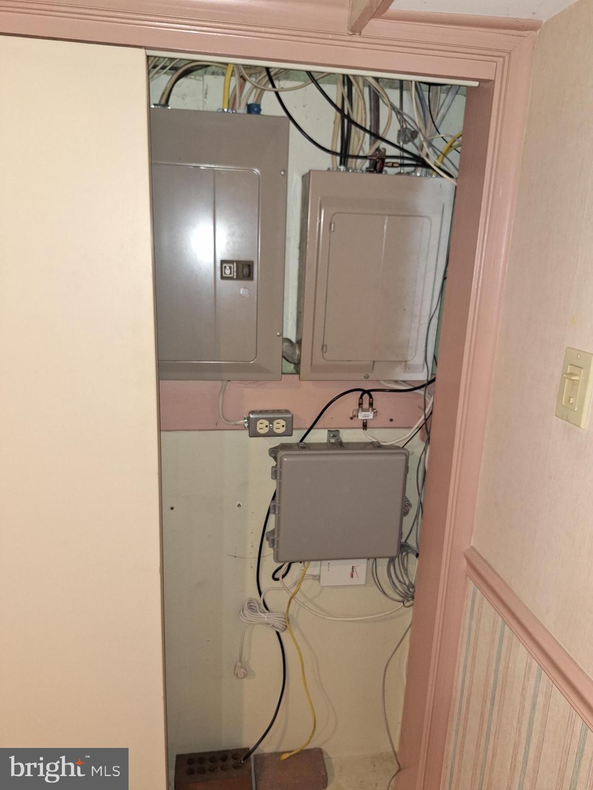 WHITPAIN HILLS - Residential